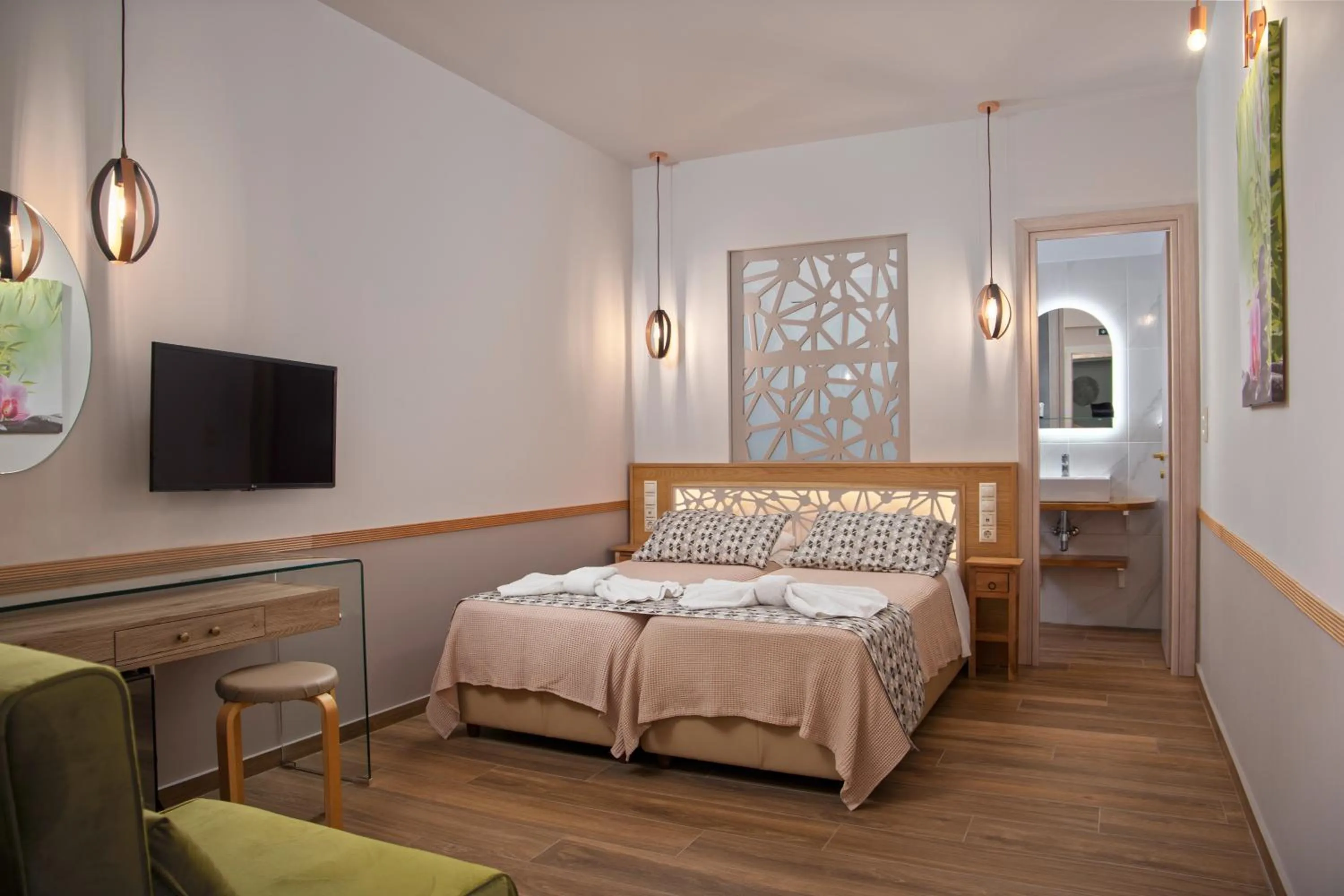 Photo of the whole room, Bed in Kalimera Andros