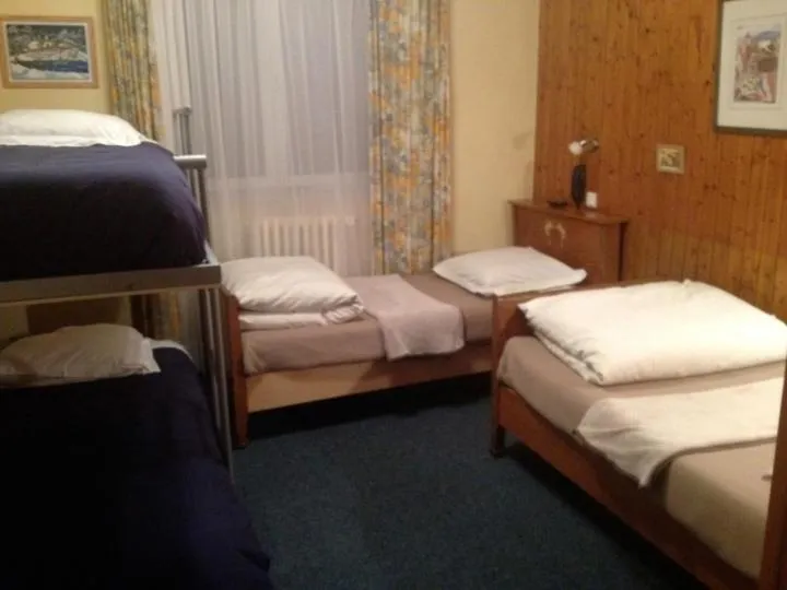 Bedroom, Bed in Hôtel Restaurant Wolf