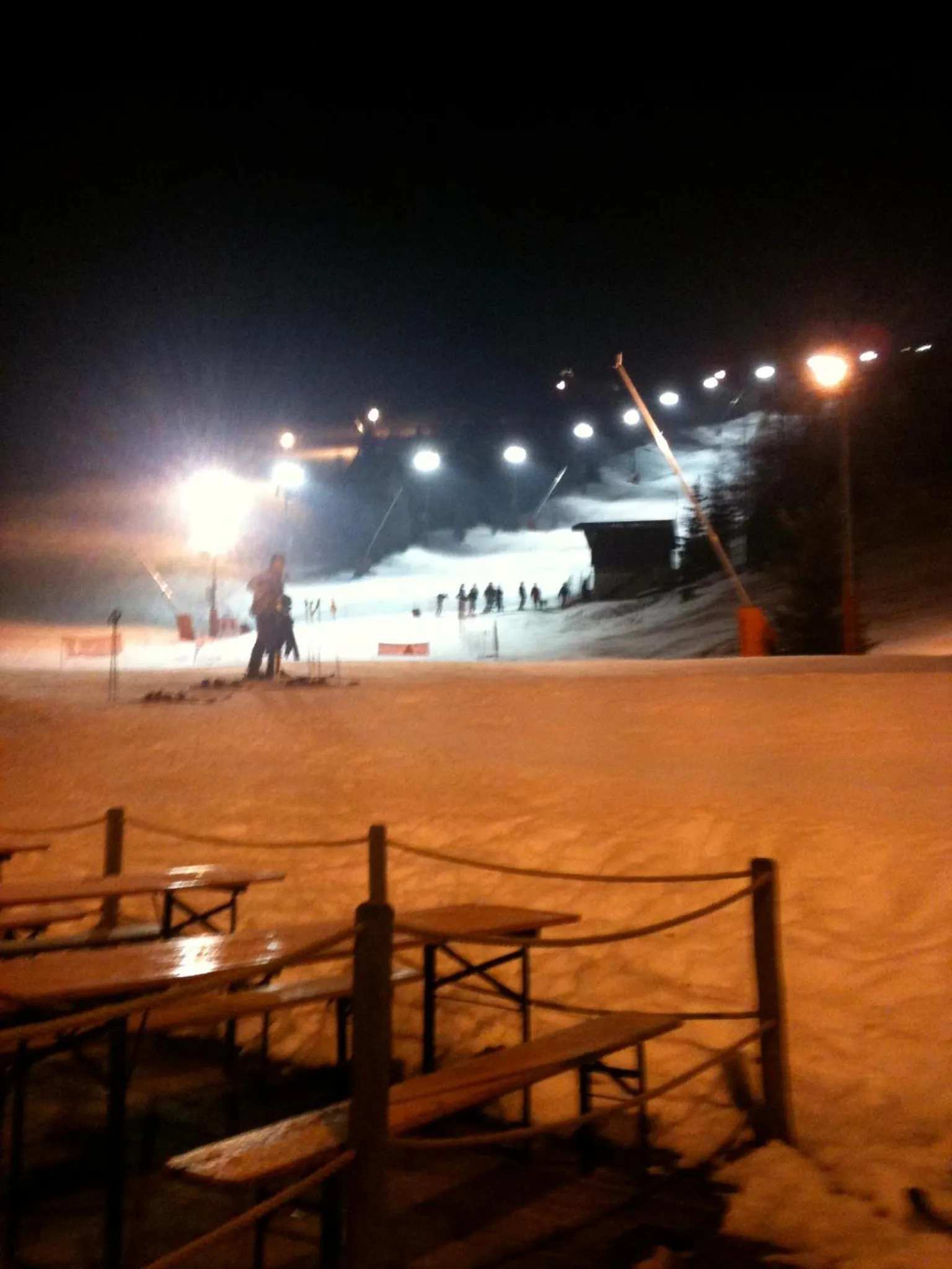 Skiing in Hôtel Restaurant Wolf