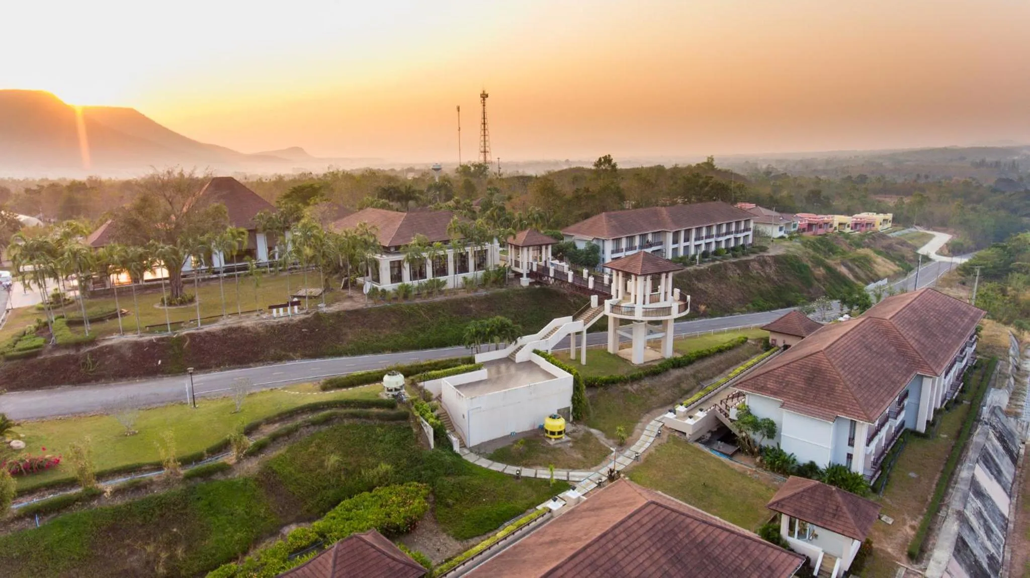 Sunrise in Leaves Valley Resort