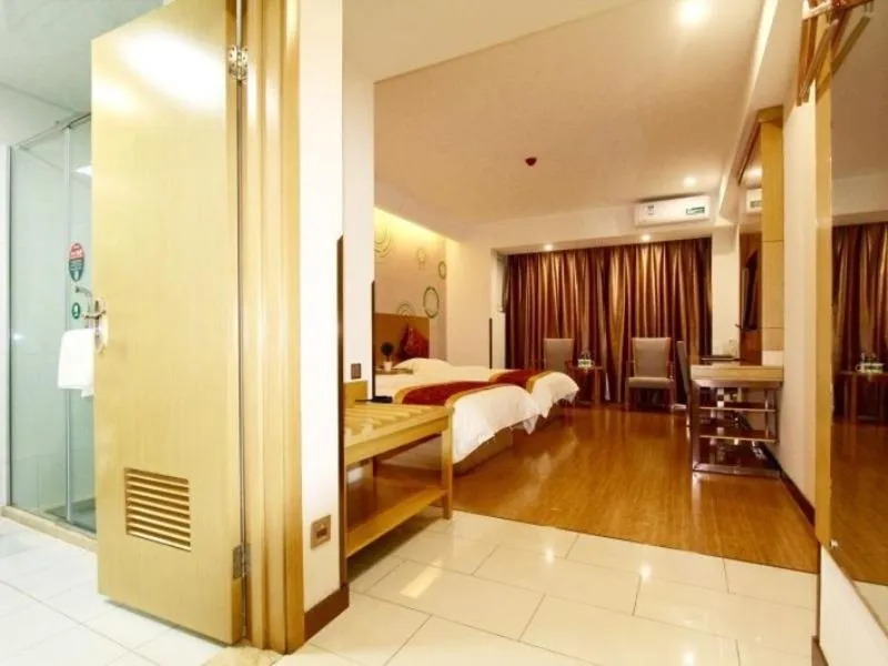 Bed in GreenTree Inn Zhejiang Jiaxing Xiuzhou District Wangjiangjin Town Business Hotel
