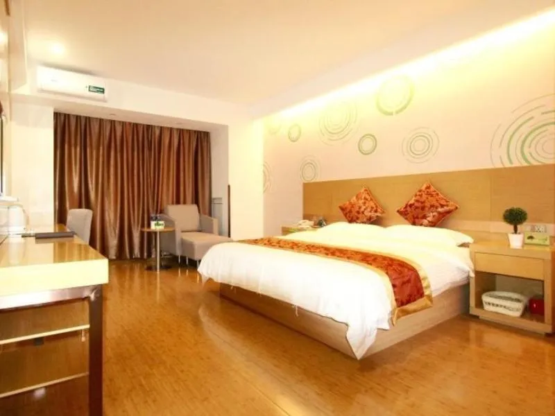 Bed in GreenTree Inn Zhejiang Jiaxing Xiuzhou District Wangjiangjin Town Business Hotel