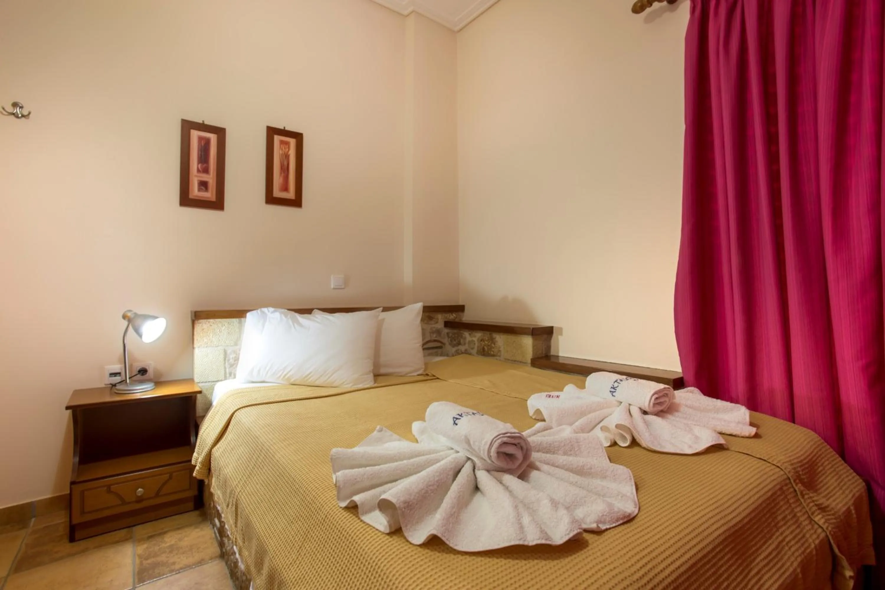 Photo of the whole room, Bed in Aktaion Hotel