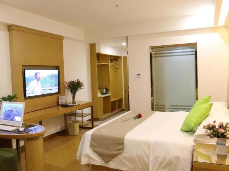 Bed in GreenTree Inn Hefei Feidong New District Huishang City Express Hotel