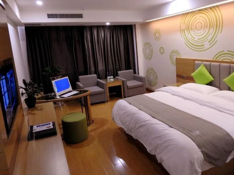 Bed in GreenTree Inn Hefei Feidong New District Huishang City Express Hotel