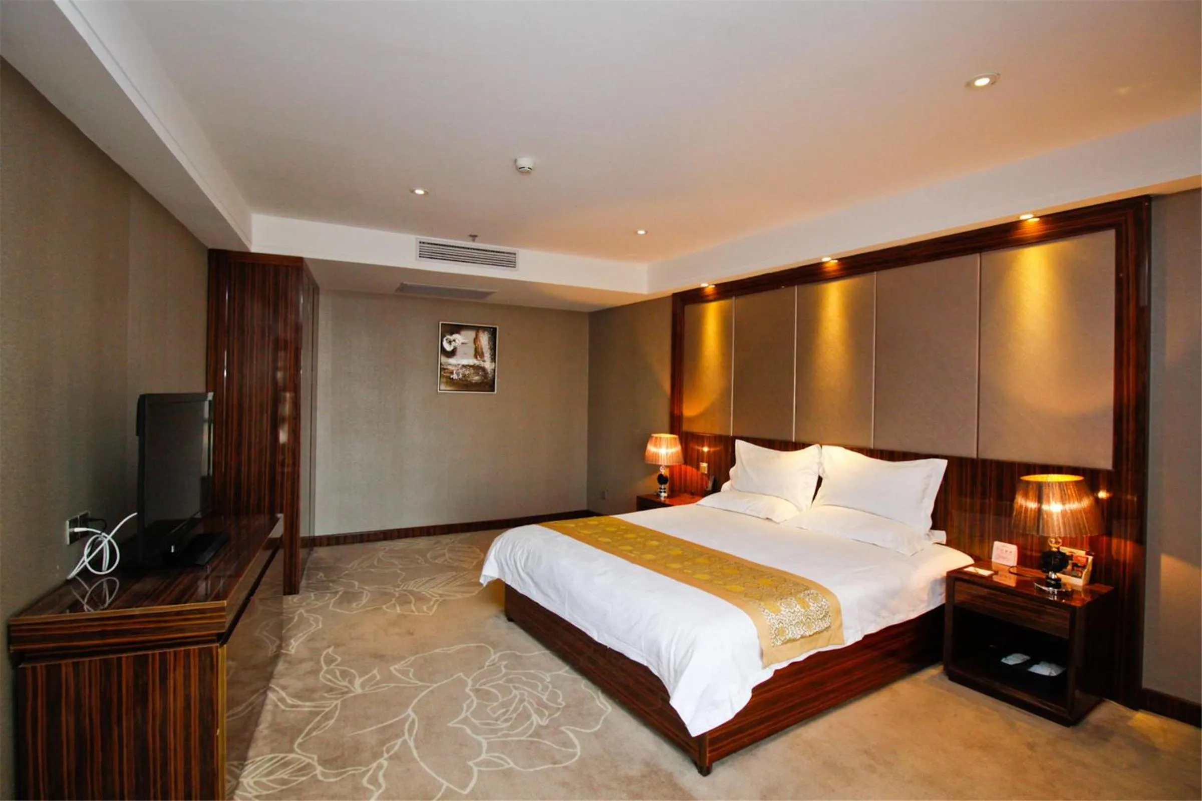 Bed in GreenTree Eastern GuangDong FoShan ShunDe District Huicong City Hotel
