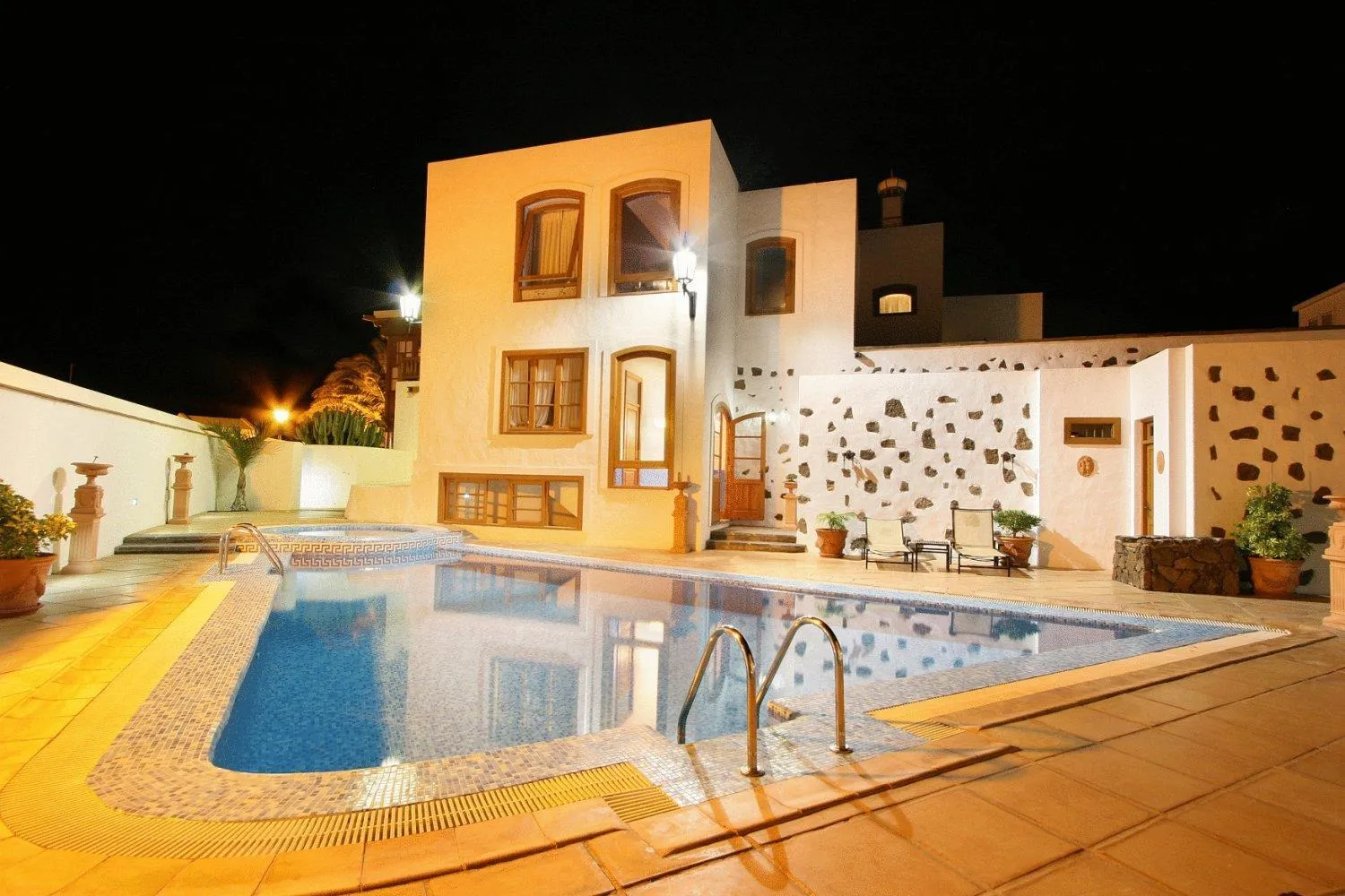 Swimming pool in La Casona de Yaiza I Hotel Emblematico