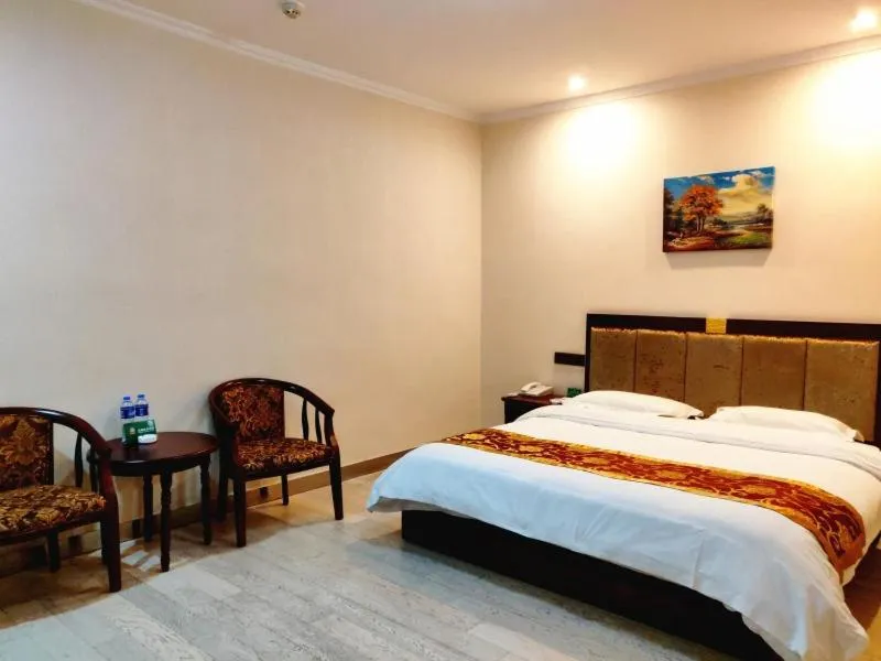 Bed in GreenTree Alliance Gansu Wuwei Commercial Pedestrian Street Hotel