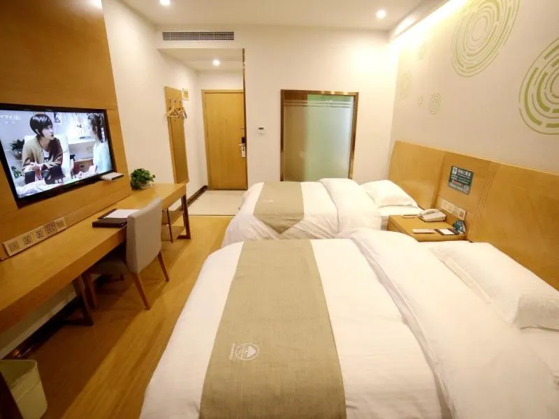 Bed in GreenTree Inn Fuyang Development Zone Weisan Road Express Hotel