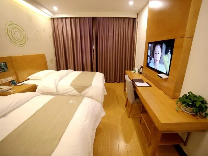 Bed in GreenTree Inn Fuyang Development Zone Weisan Road Express Hotel