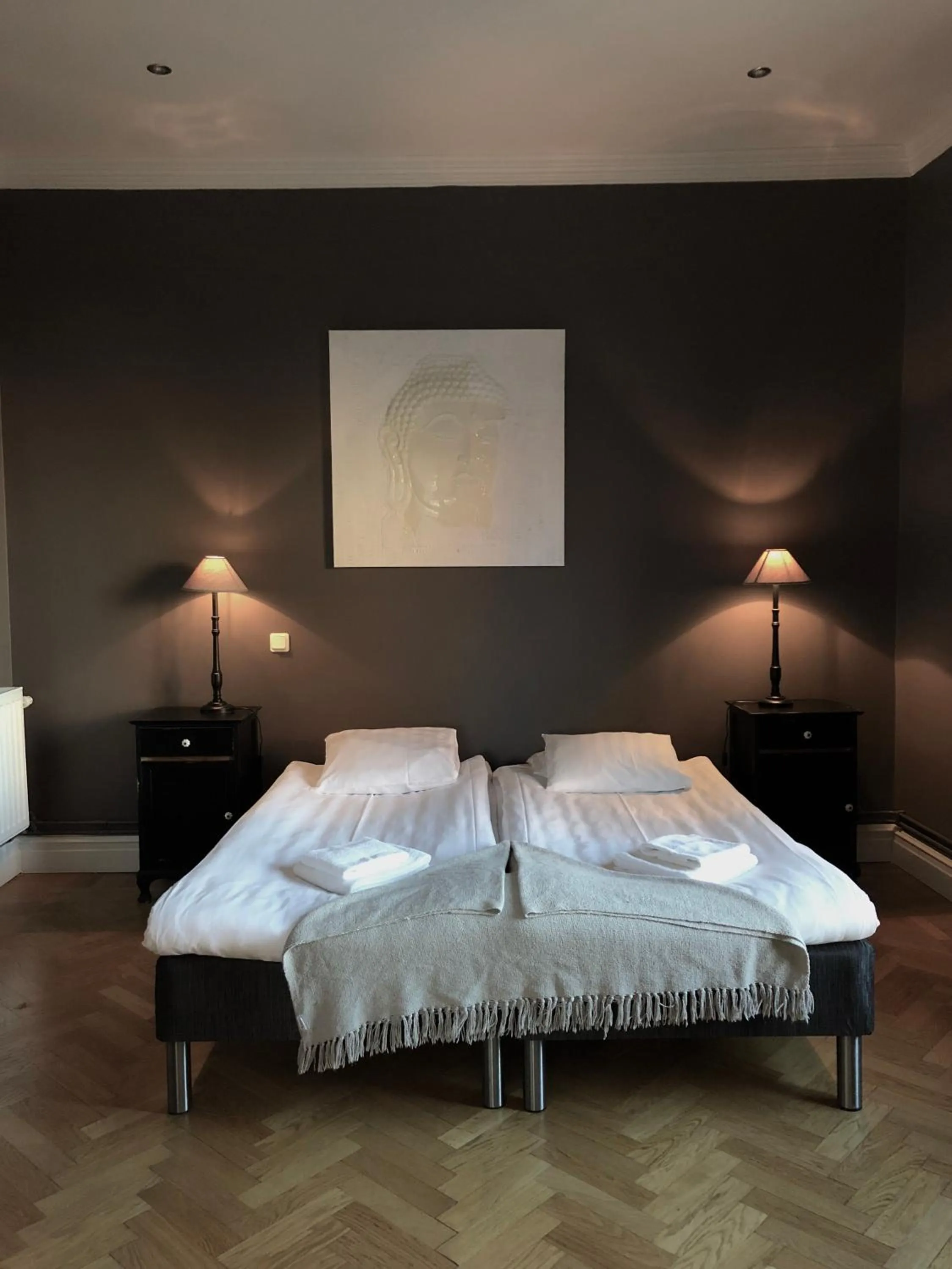 Bedroom, Bed in Donners Hotell