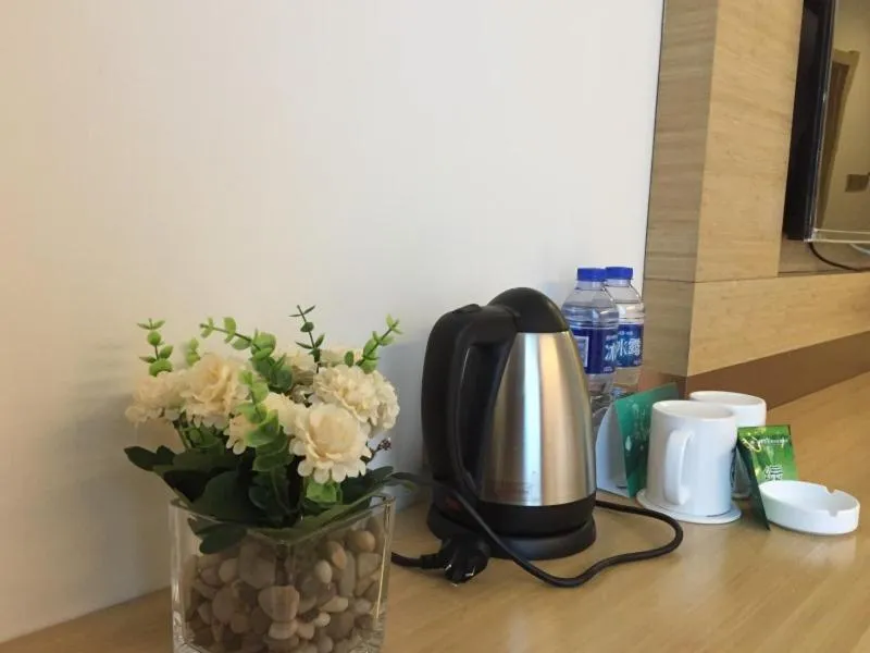 GreenTree Inn Xi'an Railway Station Airport Bus Wulukou Subway Station Business Hotel