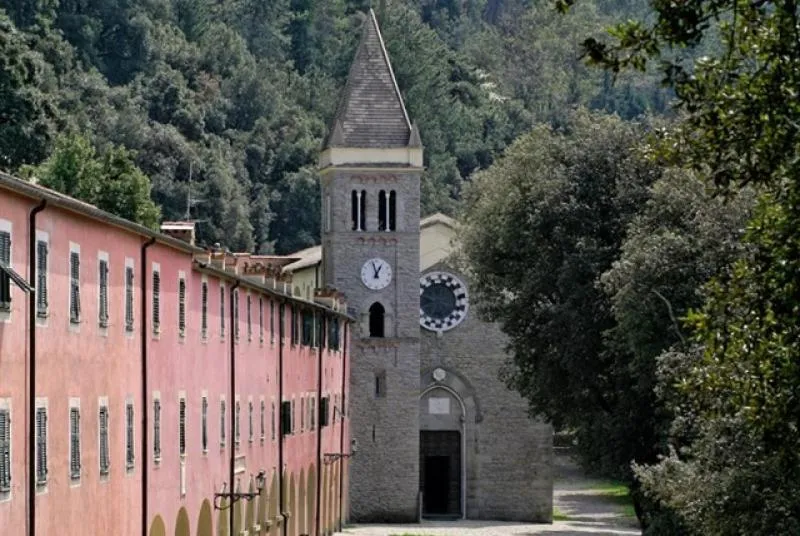 Santuario NS Soviore Cinque Terre