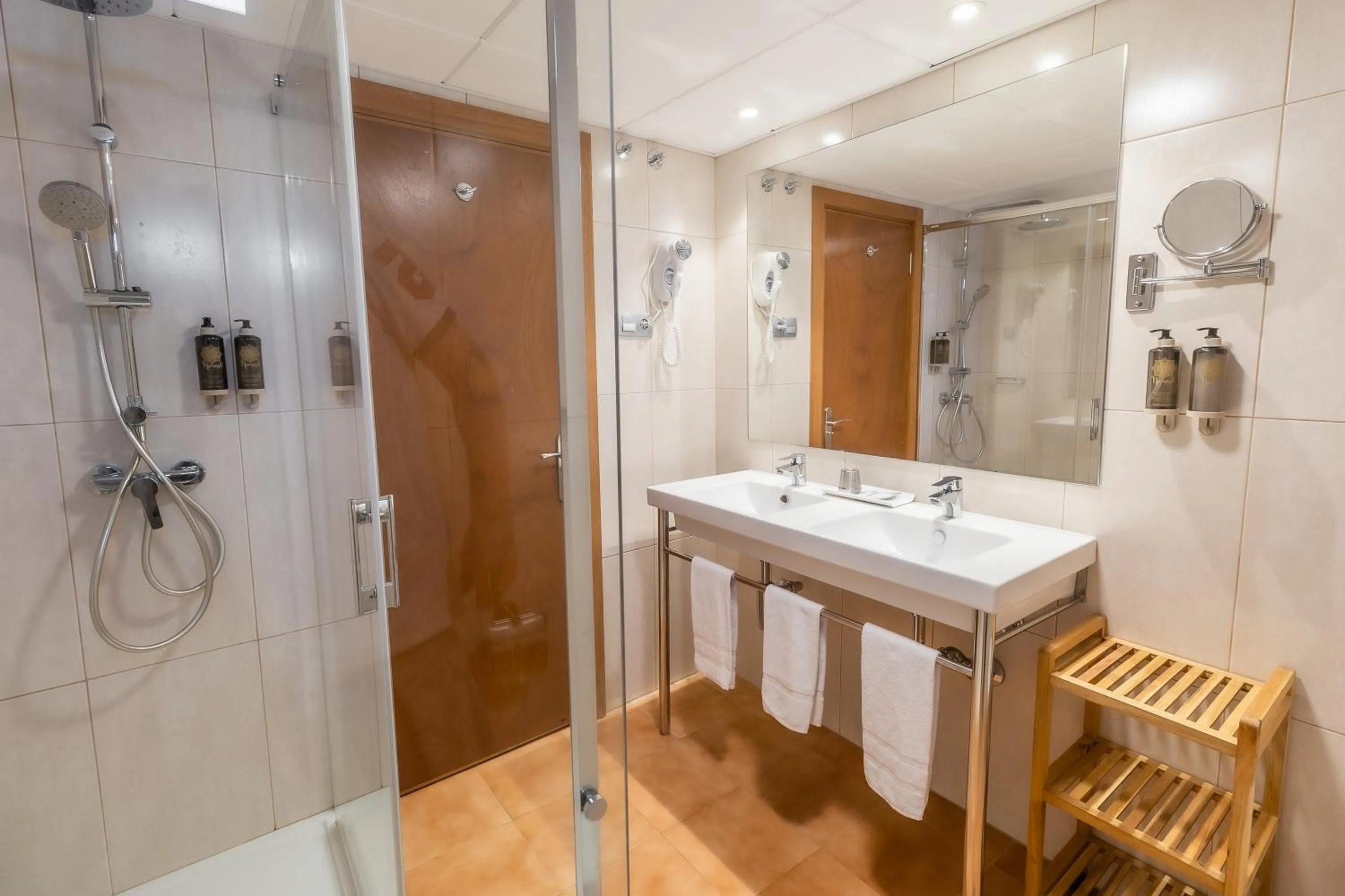 Bathroom in Paloma Blanca Boutique Hotel