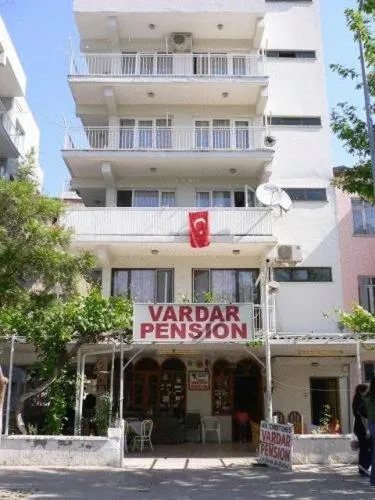 Facade/entrance in Vardar Pension