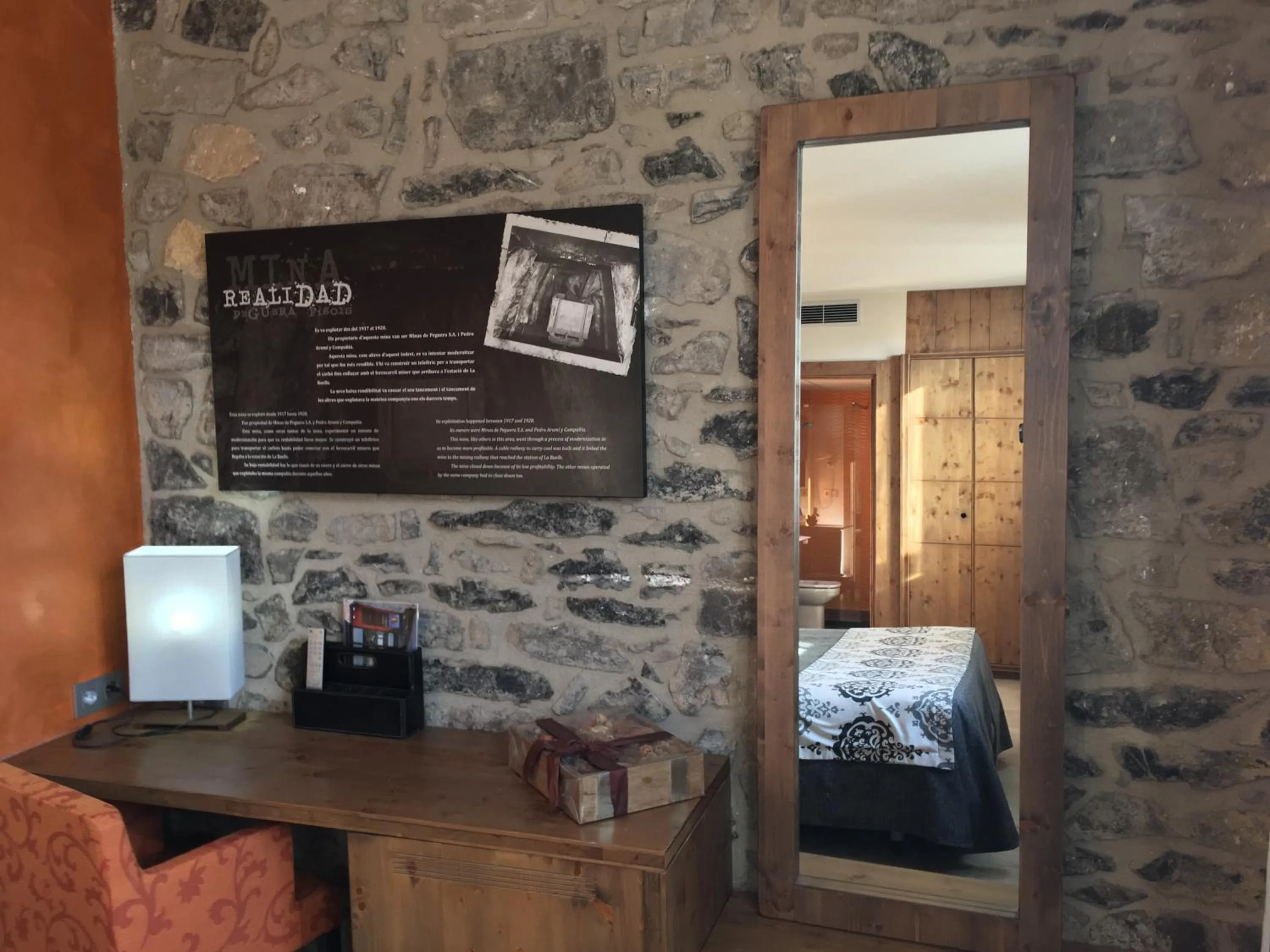 Decorative detail in Santa Bárbara