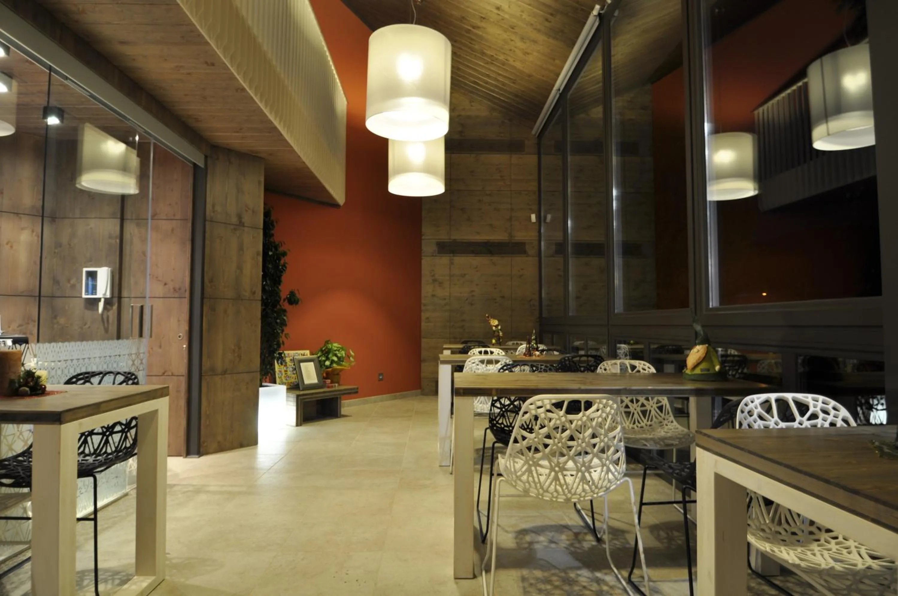 Restaurant/places to eat in Santa Bárbara