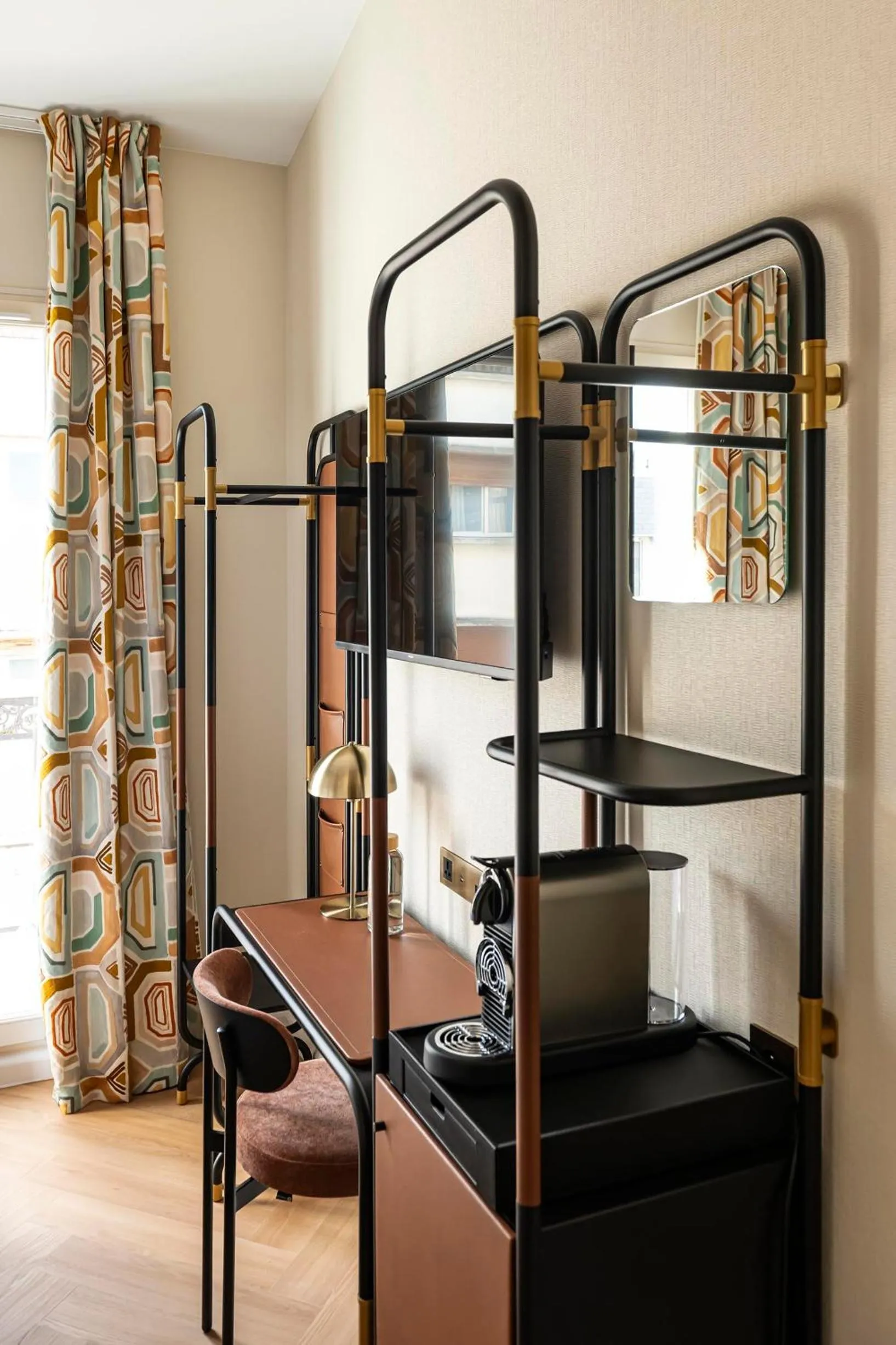 Bed in Hôtel Hiro Paris