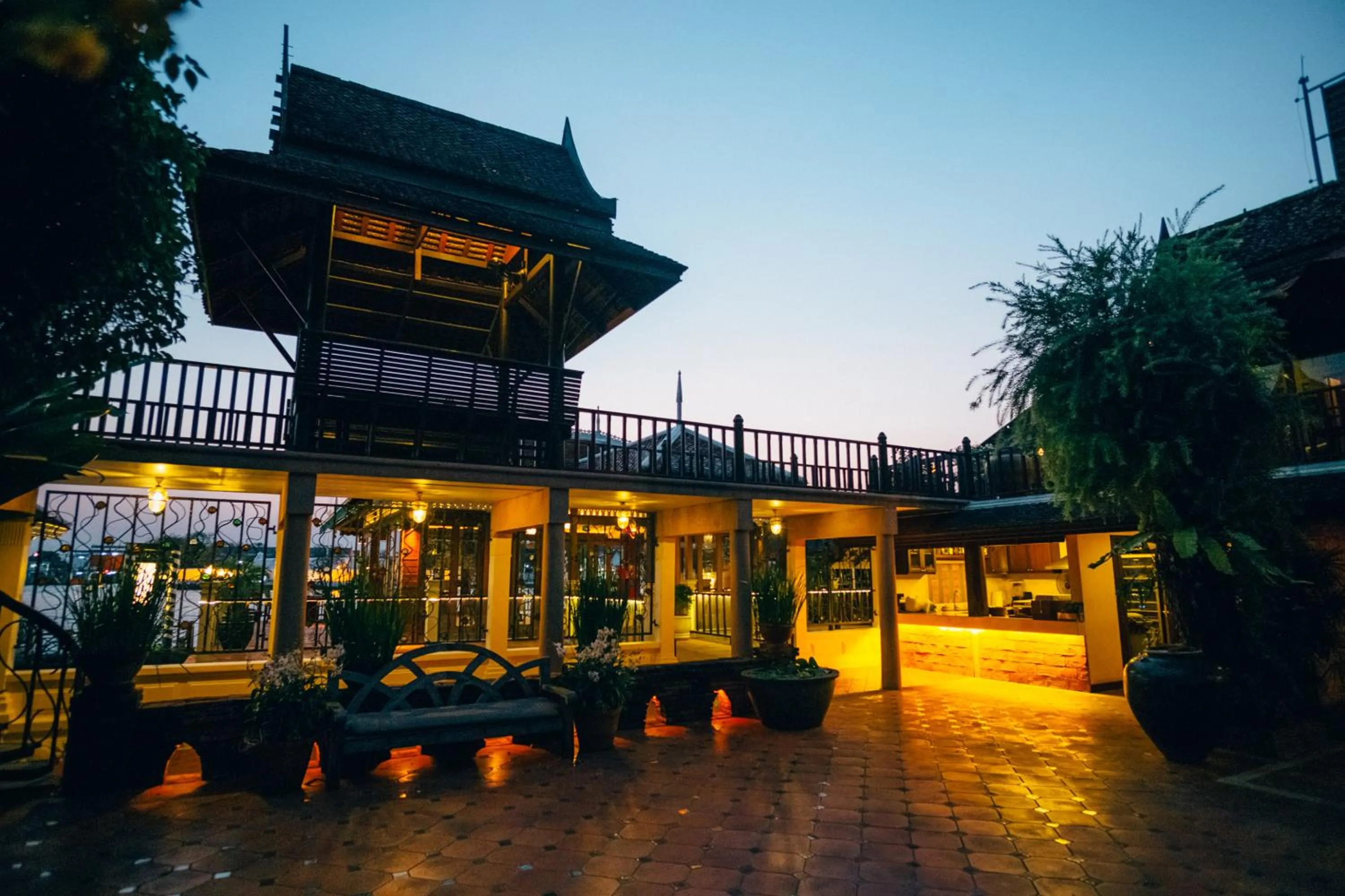 Property building in Chakrabongse Villas