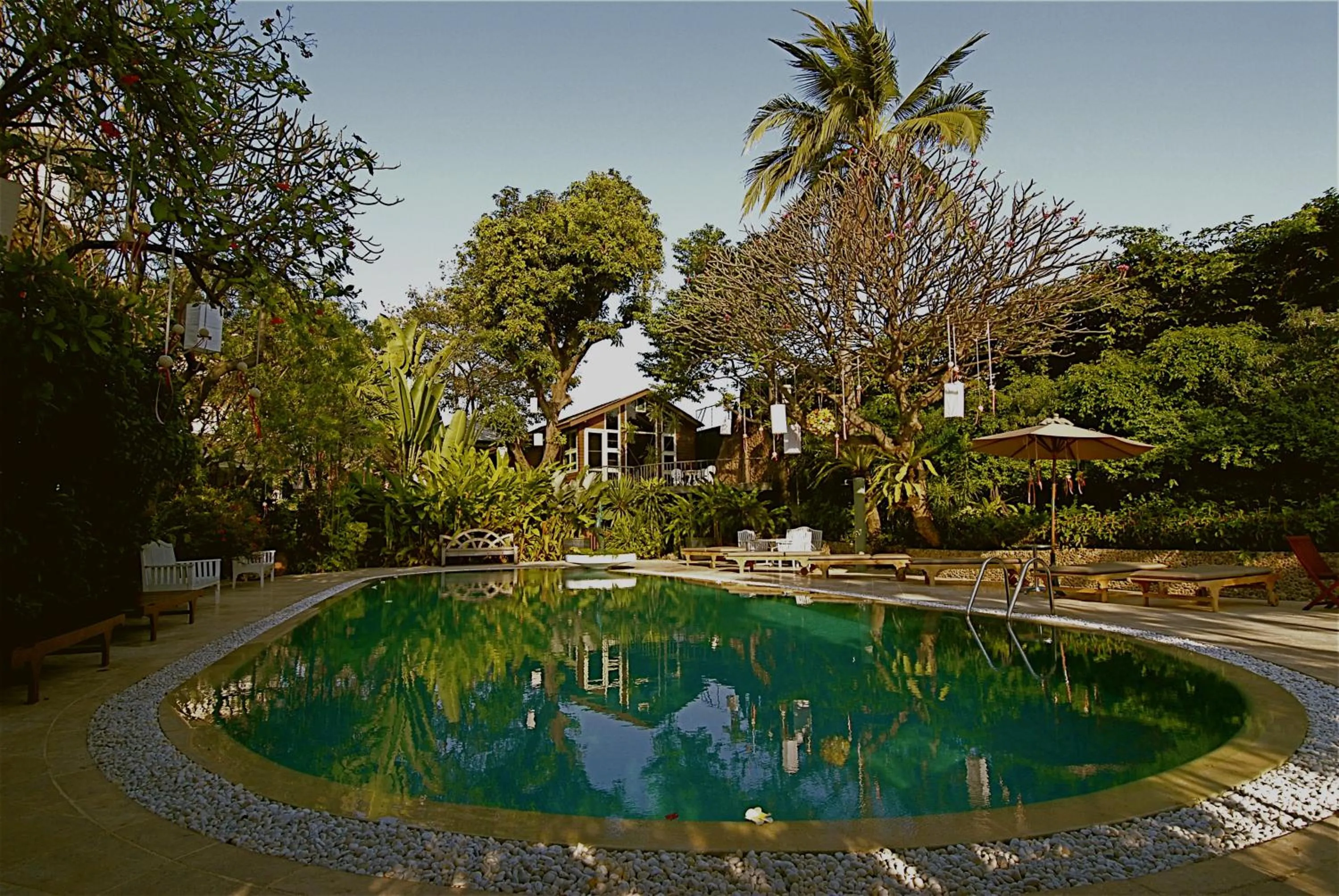 Swimming pool in Chakrabongse Villas