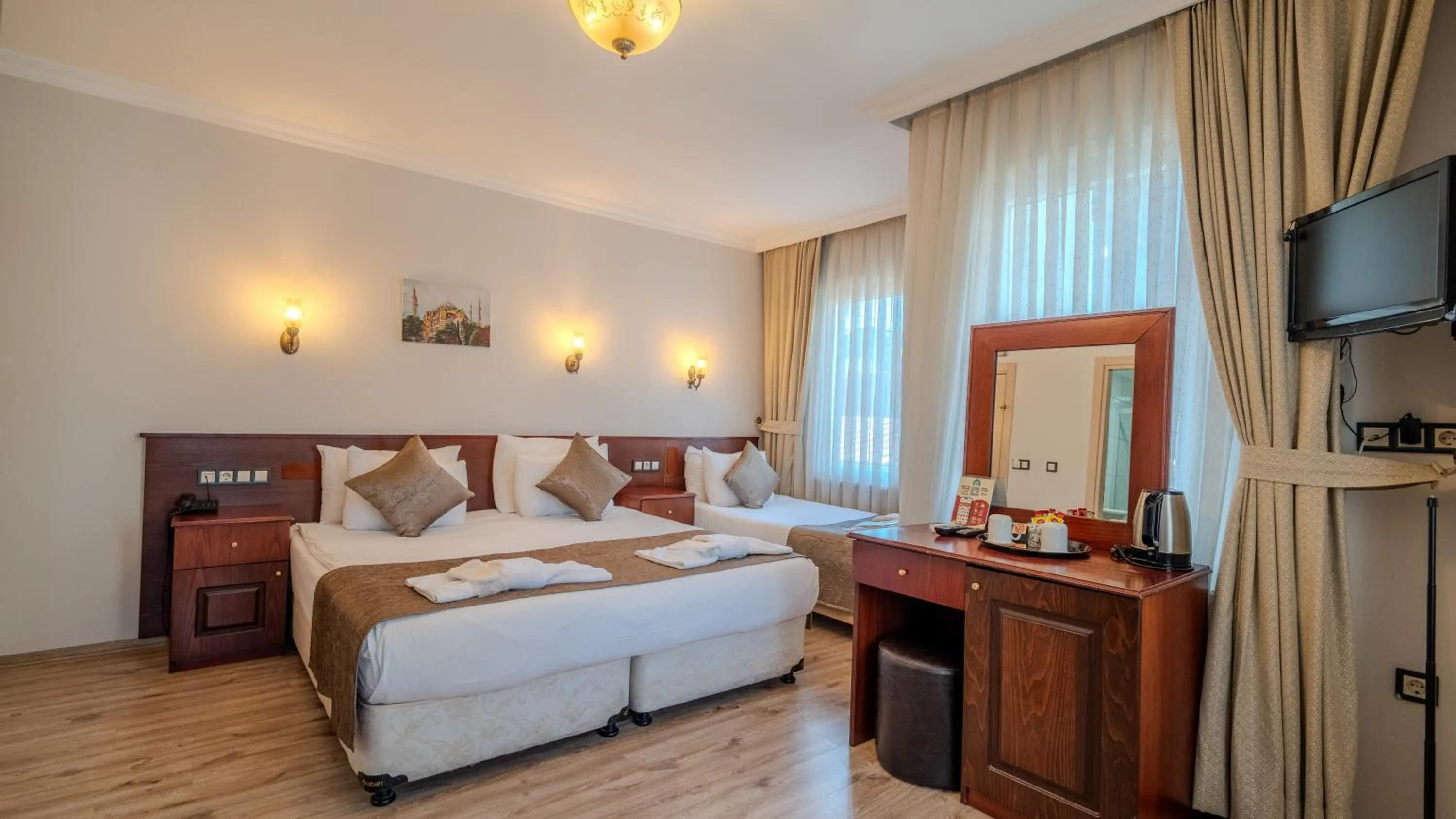 Bed in Sultanahmet Cesme Hotel