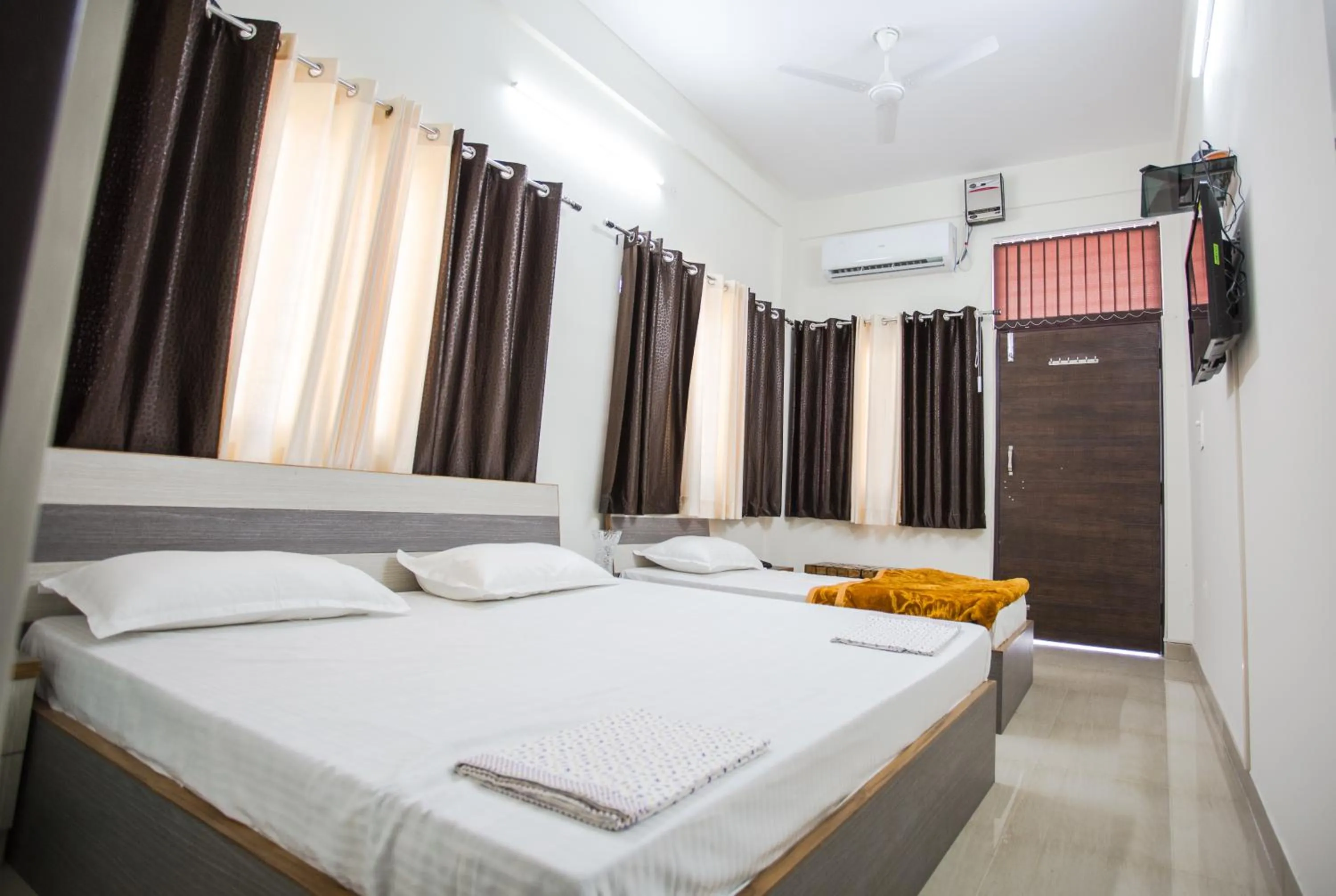 Balcony/Terrace, Bed in Hotel Shiv Kripa