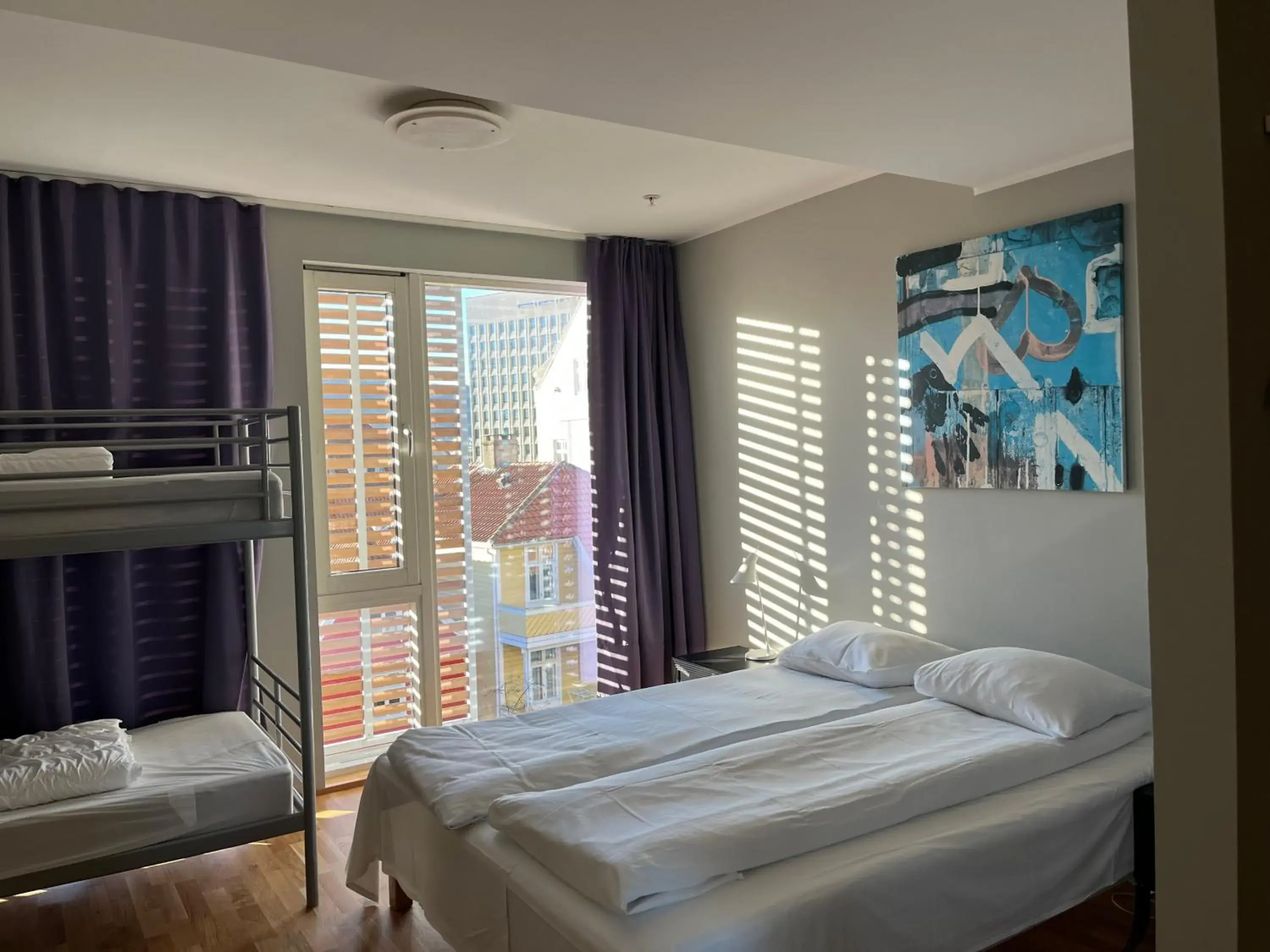 Family Room with Bathroom in City Hostel Bergen Family Room with Bathroom in City Hostel Bergen