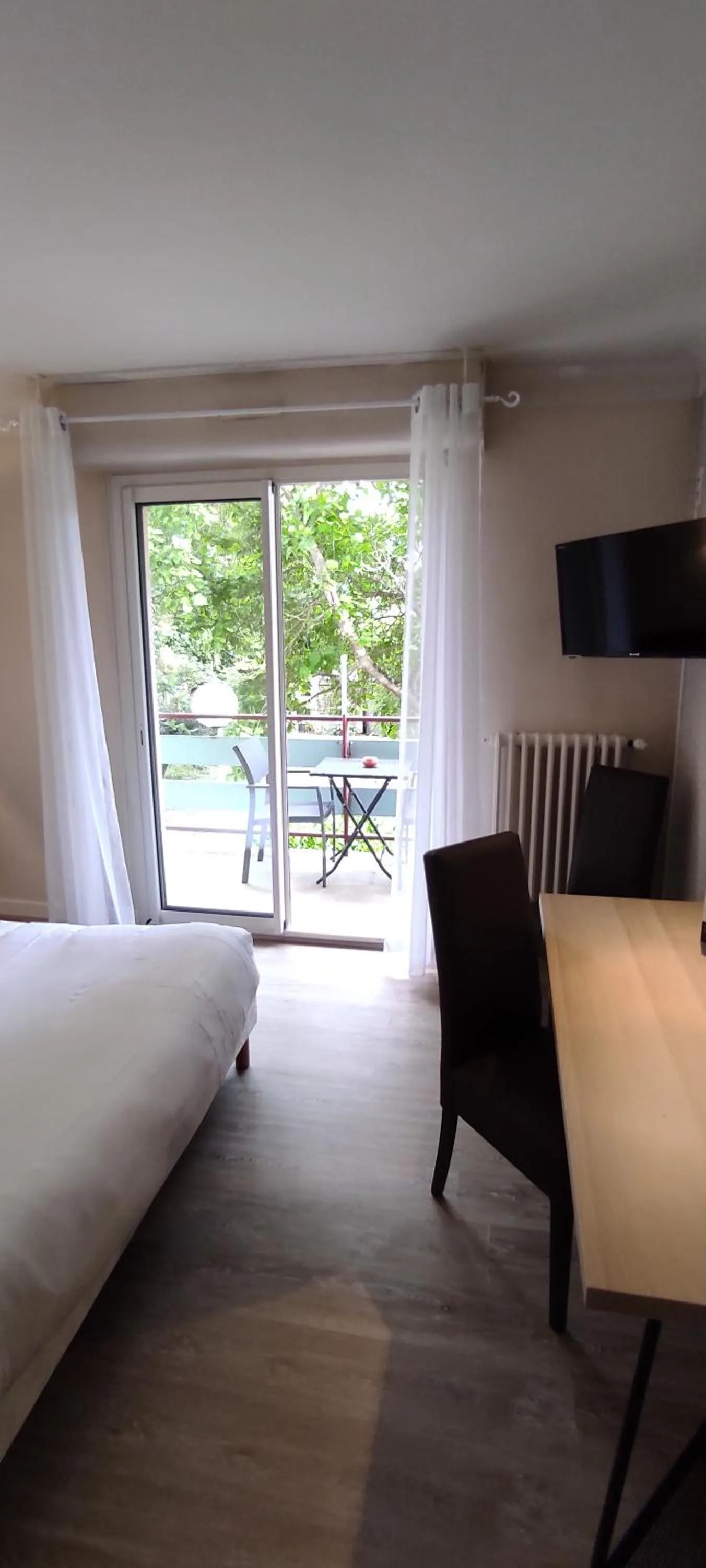 Bedroom, Bed in Hostellerie du Parc