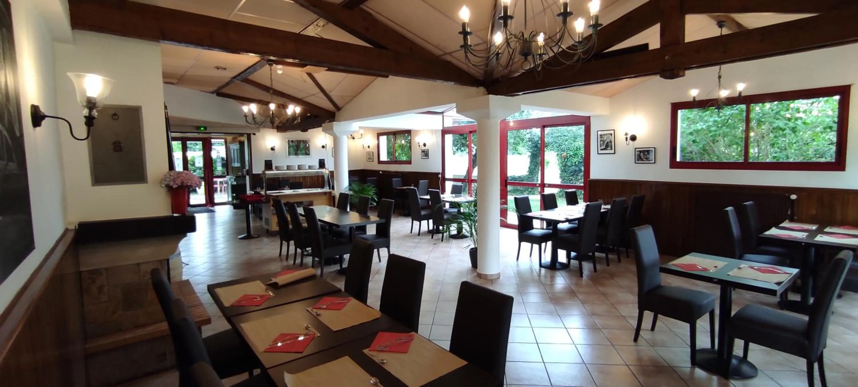 Restaurant/places to eat in Hostellerie du Parc