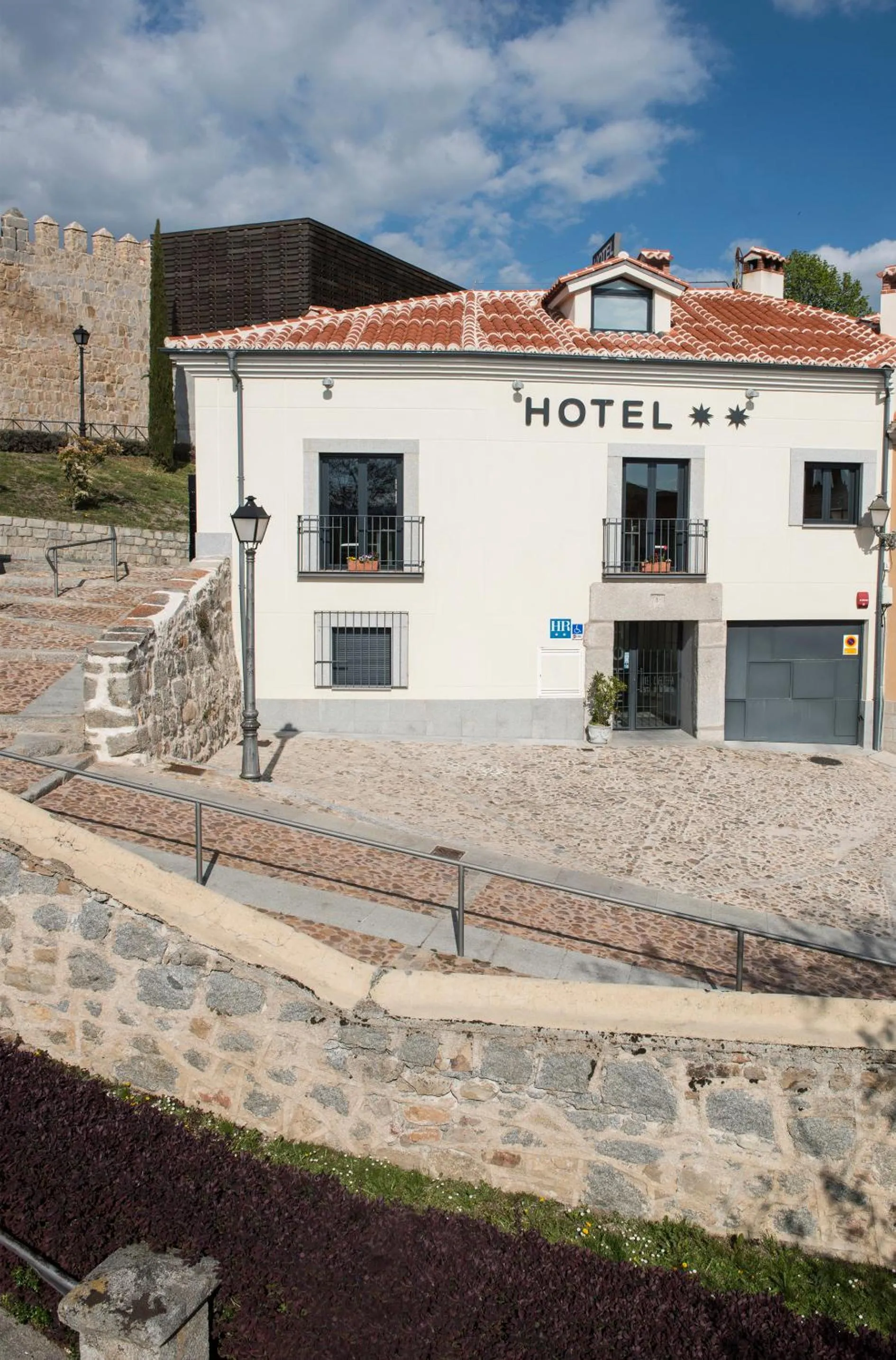 Facade/entrance in Hotel Puerta de la Santa