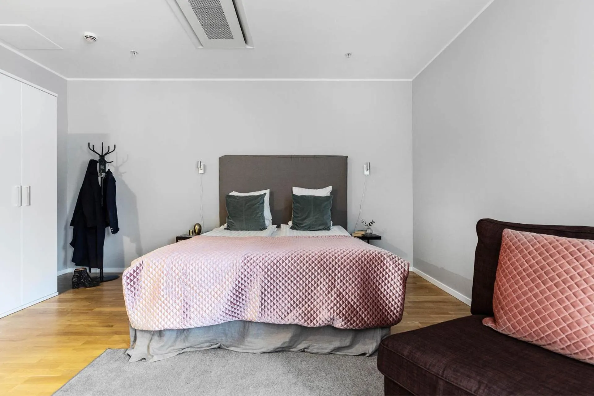 Bedroom, Bed in Biz Apartment Gärdet