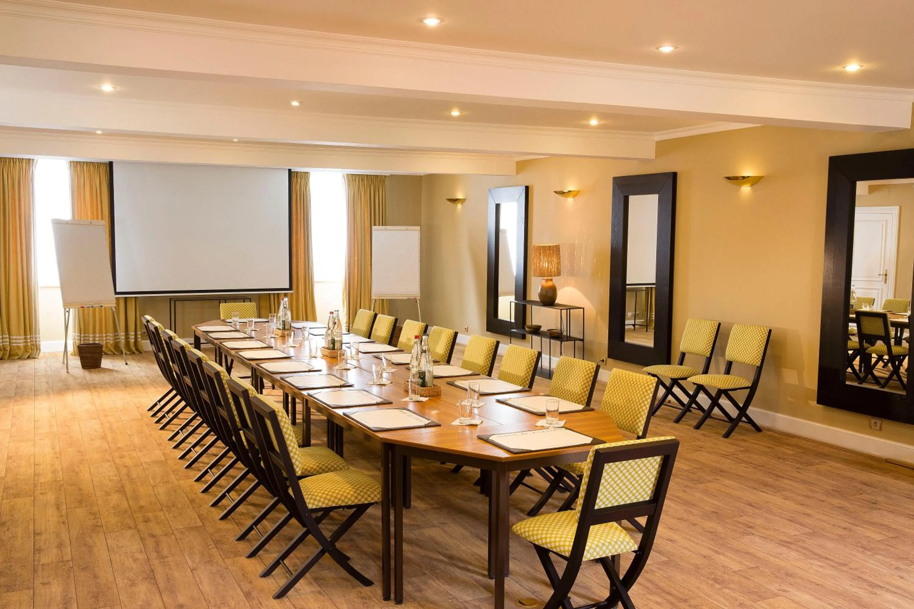 Meeting/conference room in Hotel De France