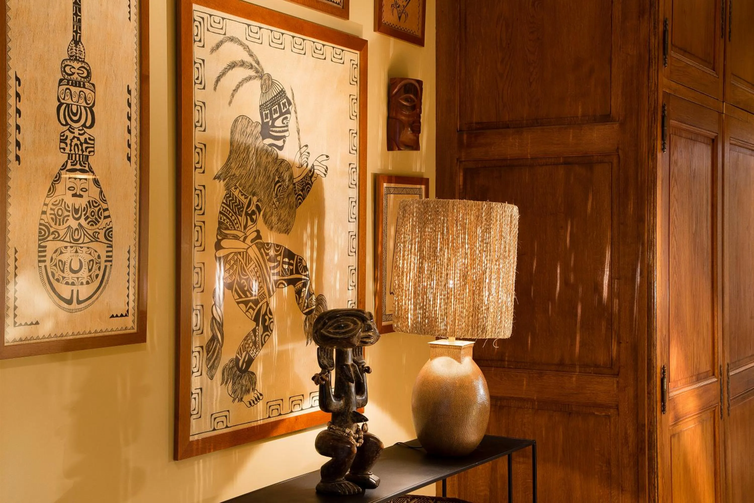 Decorative detail in Hotel De France