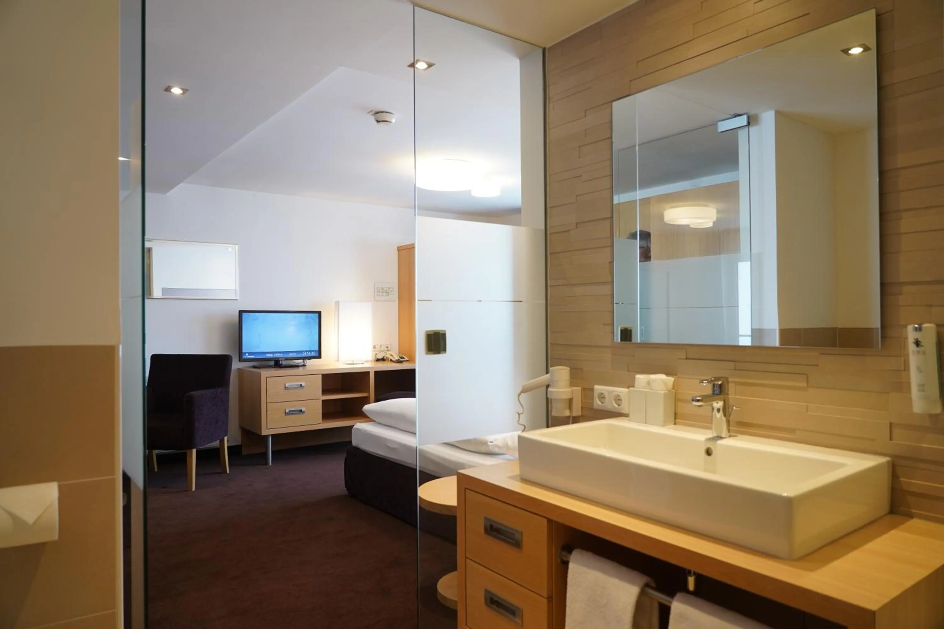 Bathroom in Quality Hosts Arlberg - Hotel Goldenes Kreuz B&B