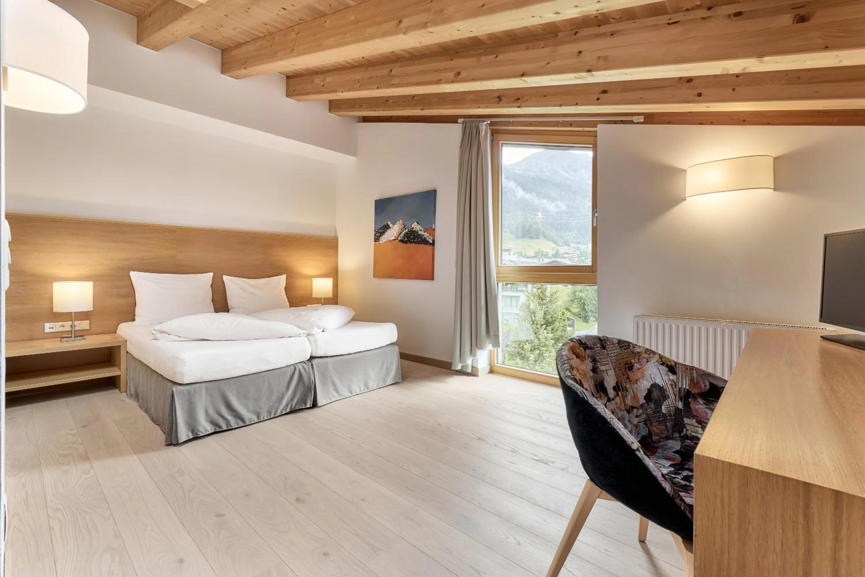 Photo of the whole room, Bed in Quality Hosts Arlberg - Hotel Goldenes Kreuz B&B