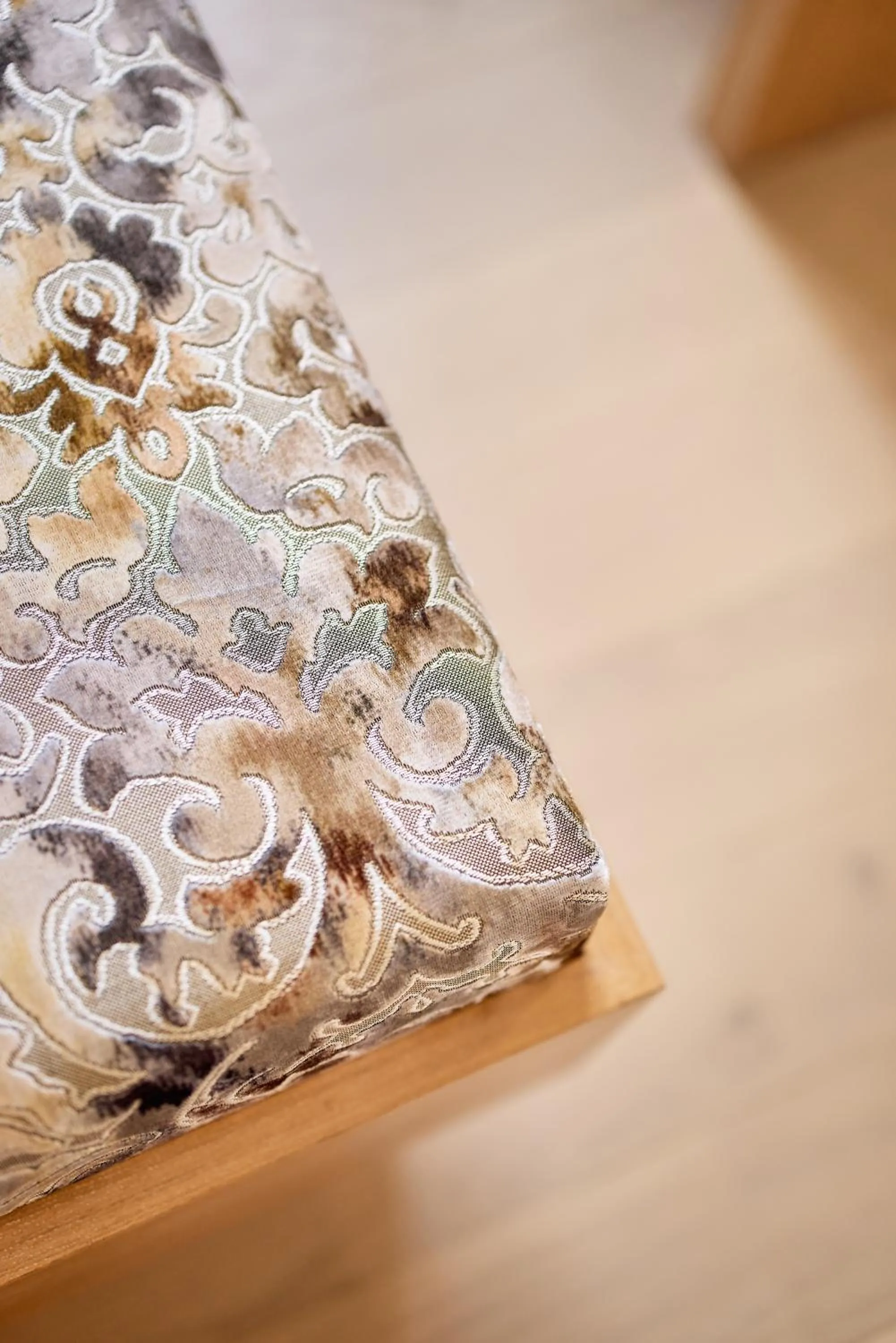 Seating area in Quality Hosts Arlberg - Hotel Goldenes Kreuz B&B