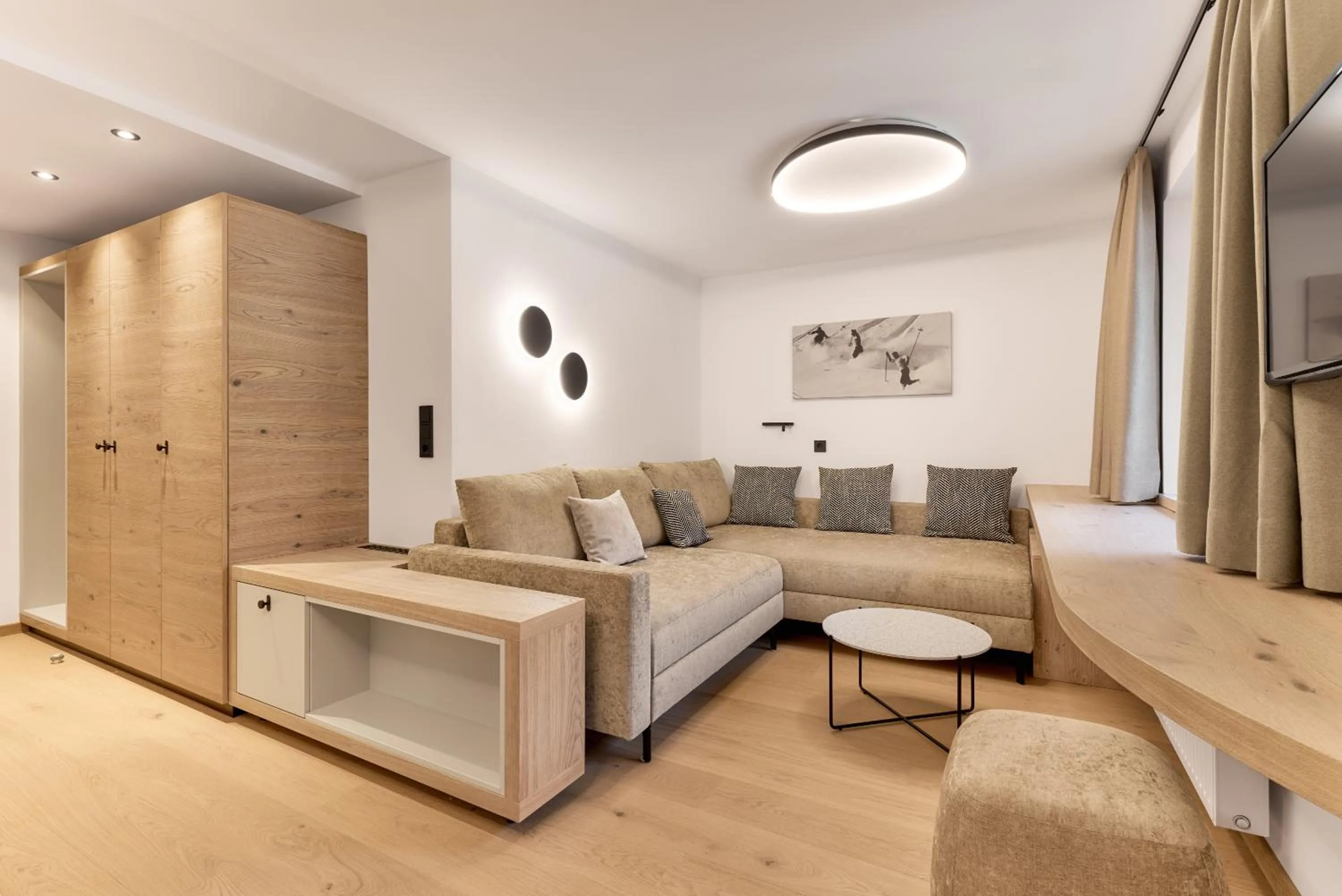 Seating area in Quality Hosts Arlberg - Hotel Goldenes Kreuz B&B