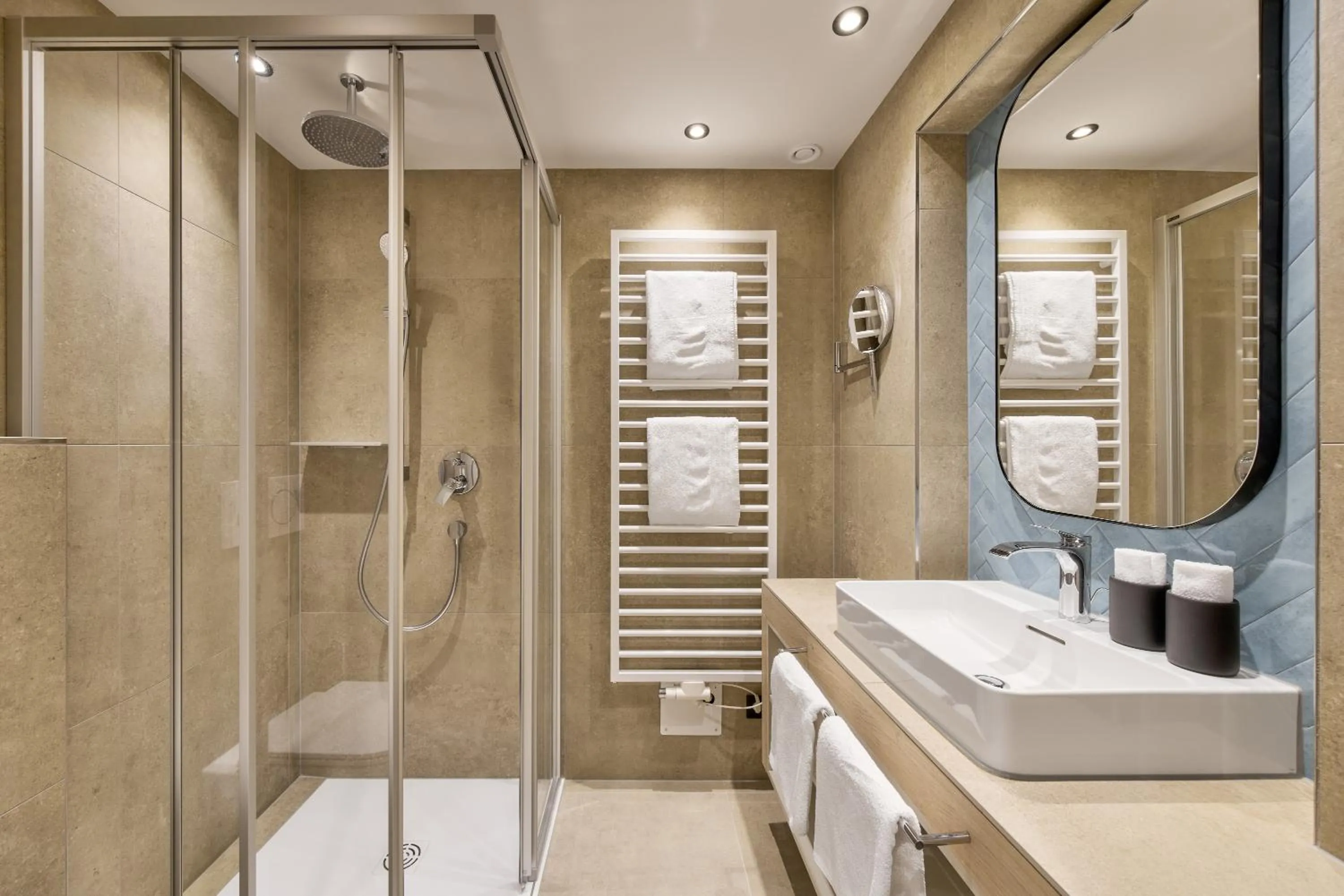 Bathroom in Quality Hosts Arlberg - Hotel Goldenes Kreuz B&B