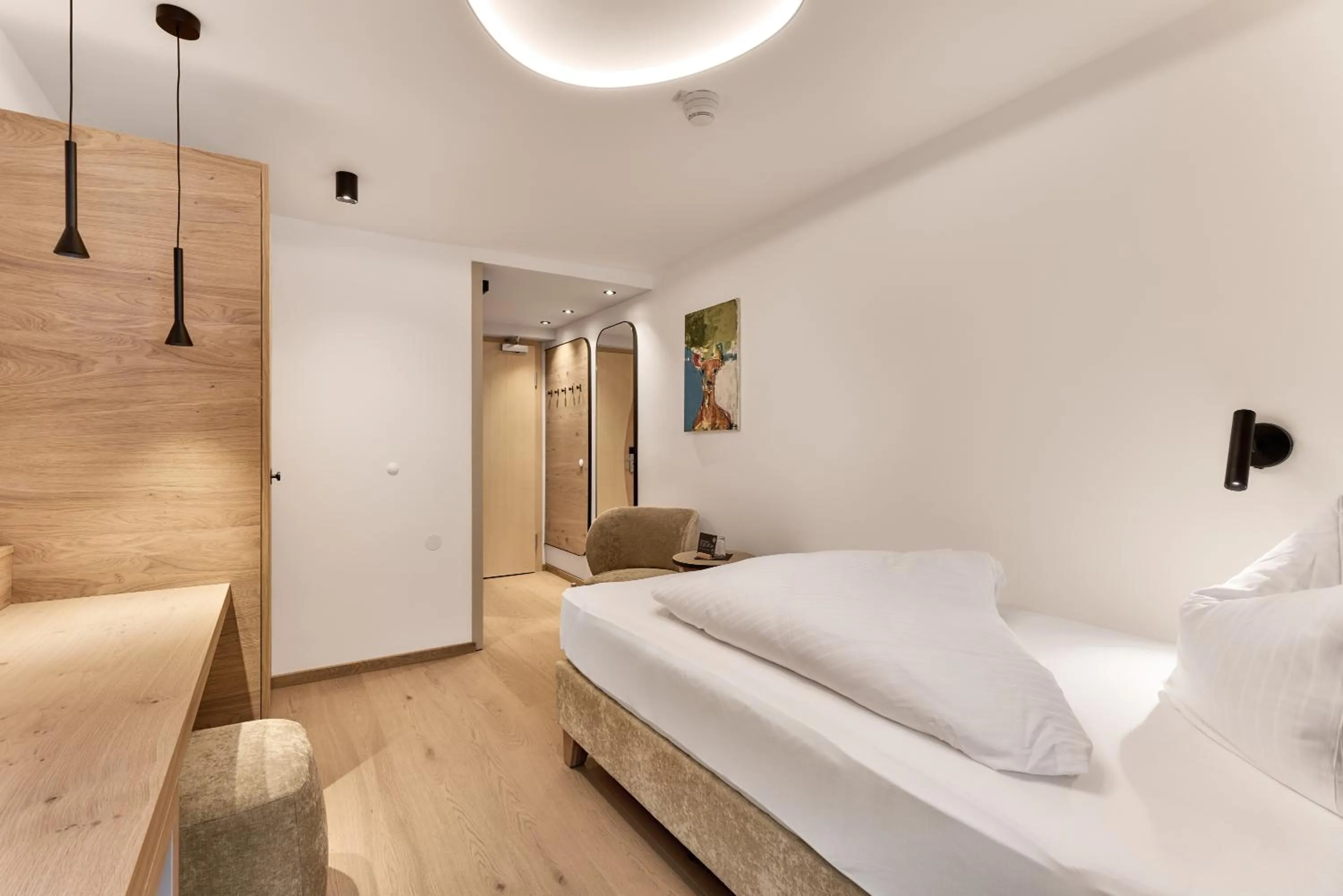 Photo of the whole room, Bed in Quality Hosts Arlberg - Hotel Goldenes Kreuz B&B