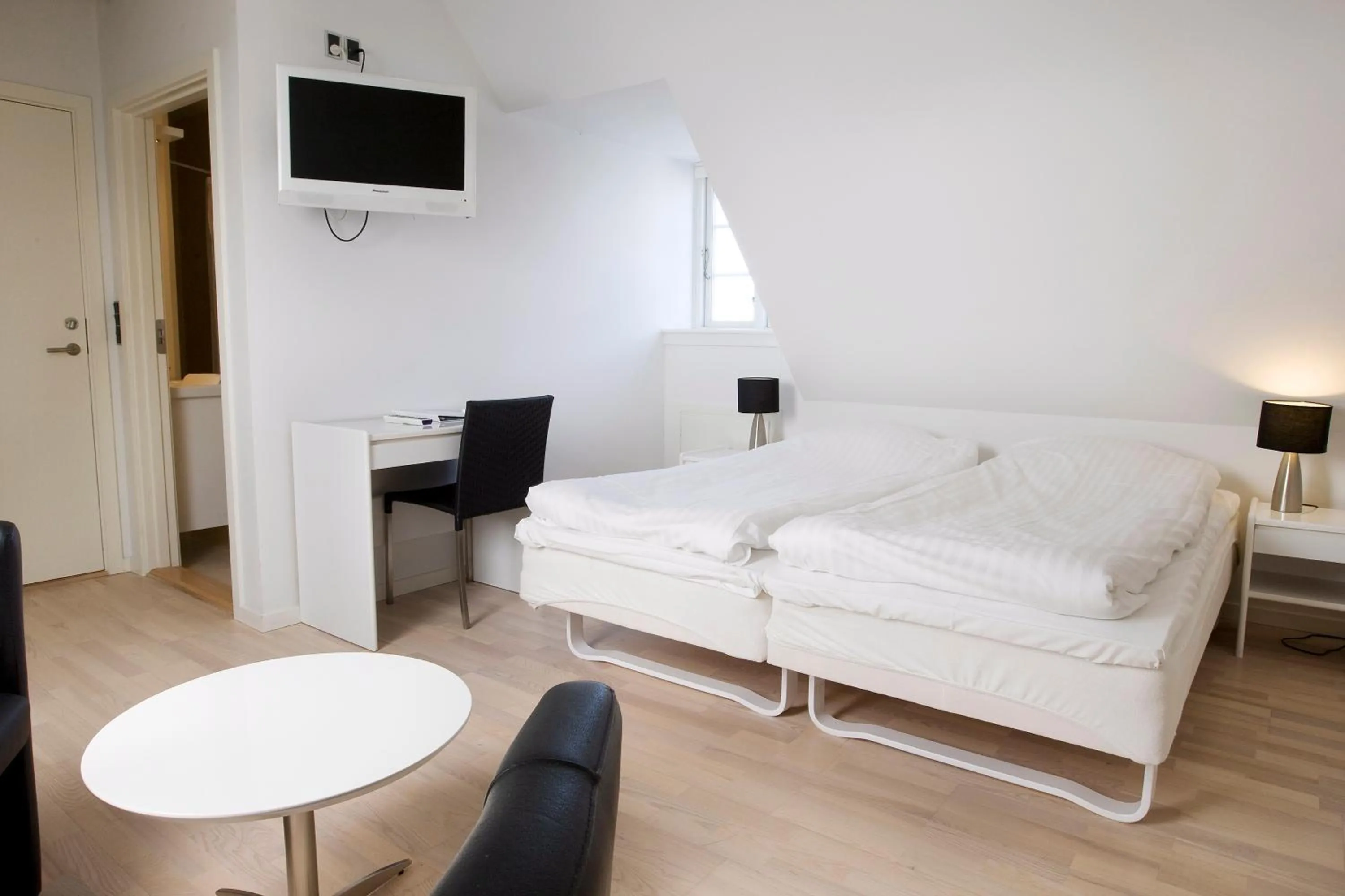 Photo of the whole room in Hotel Troense