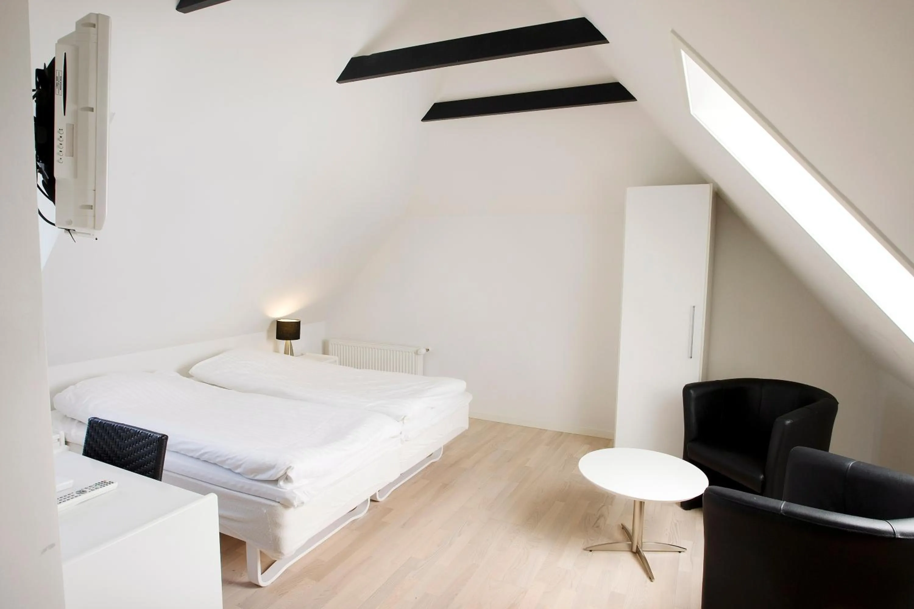 Photo of the whole room in Hotel Troense