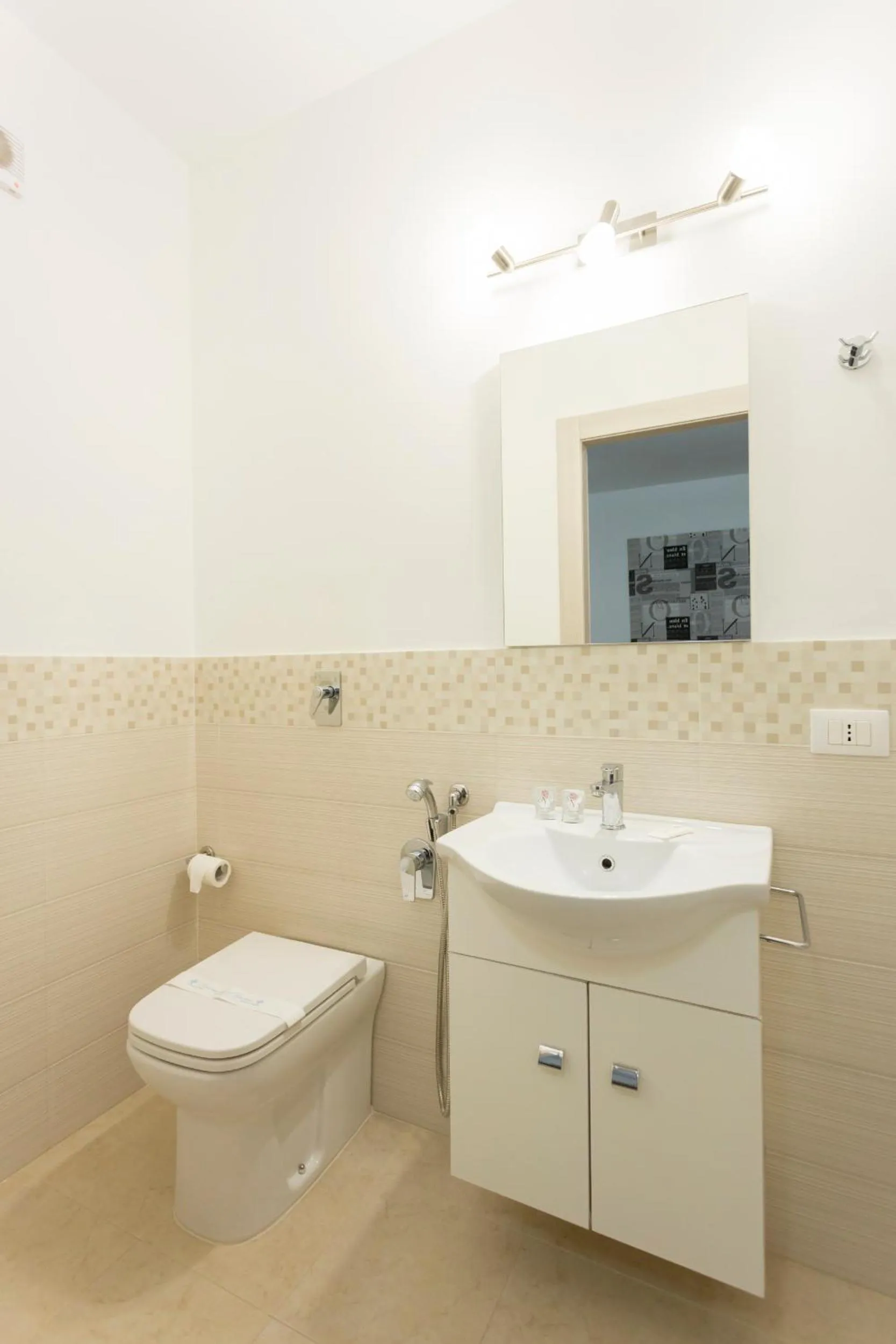 Bathroom in Oasi Guzzetta Hotel&Case Vacanze