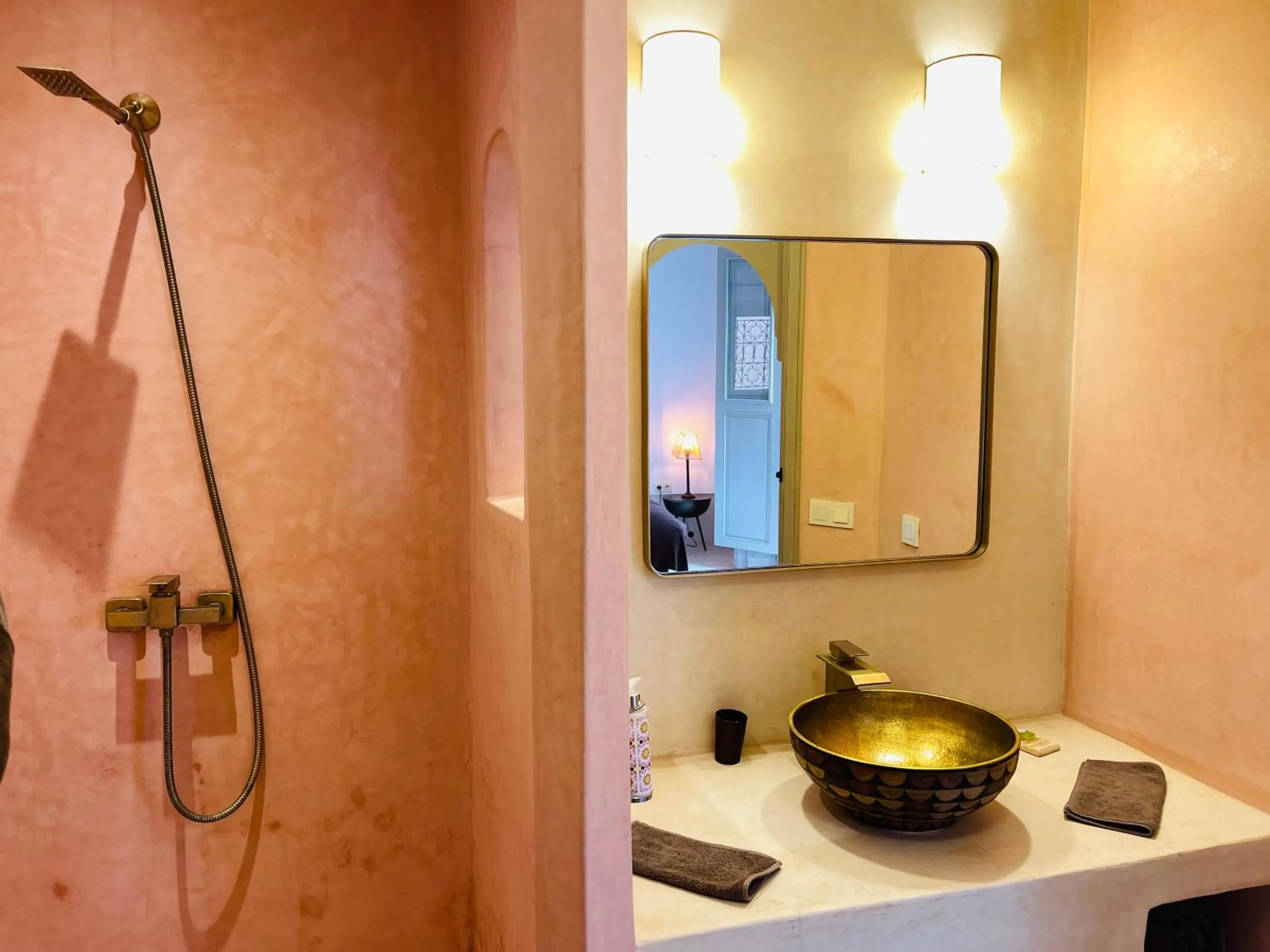 Bathroom in Riad Dar Massai