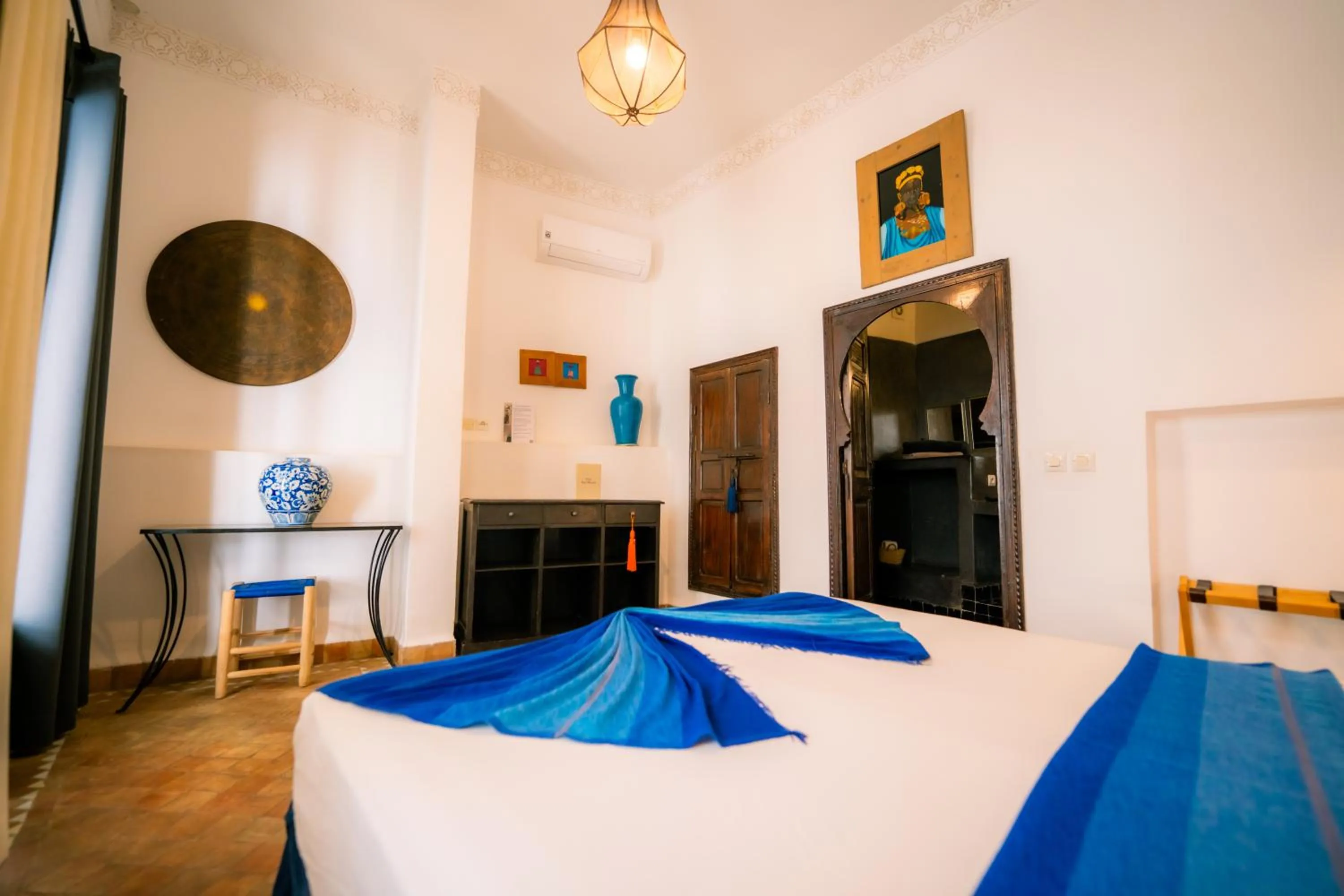 Decorative detail, Bed in Riad Dar Massai