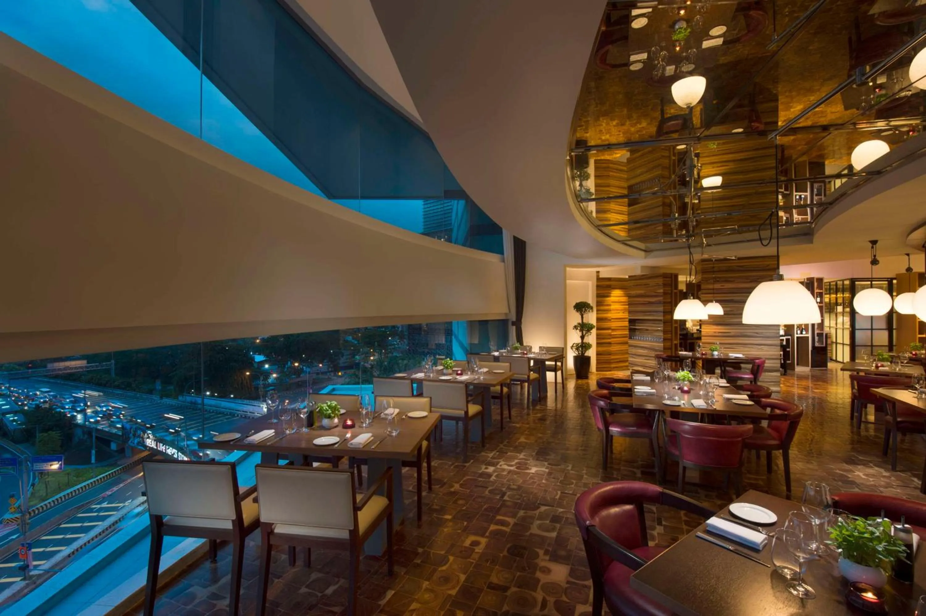 Restaurant/places to eat in Hilton Kuala Lumpur