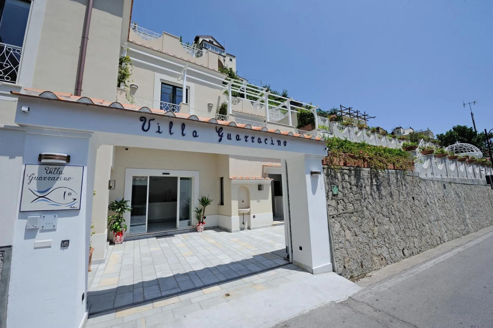 Property building in Villa Guarracino Amalfi