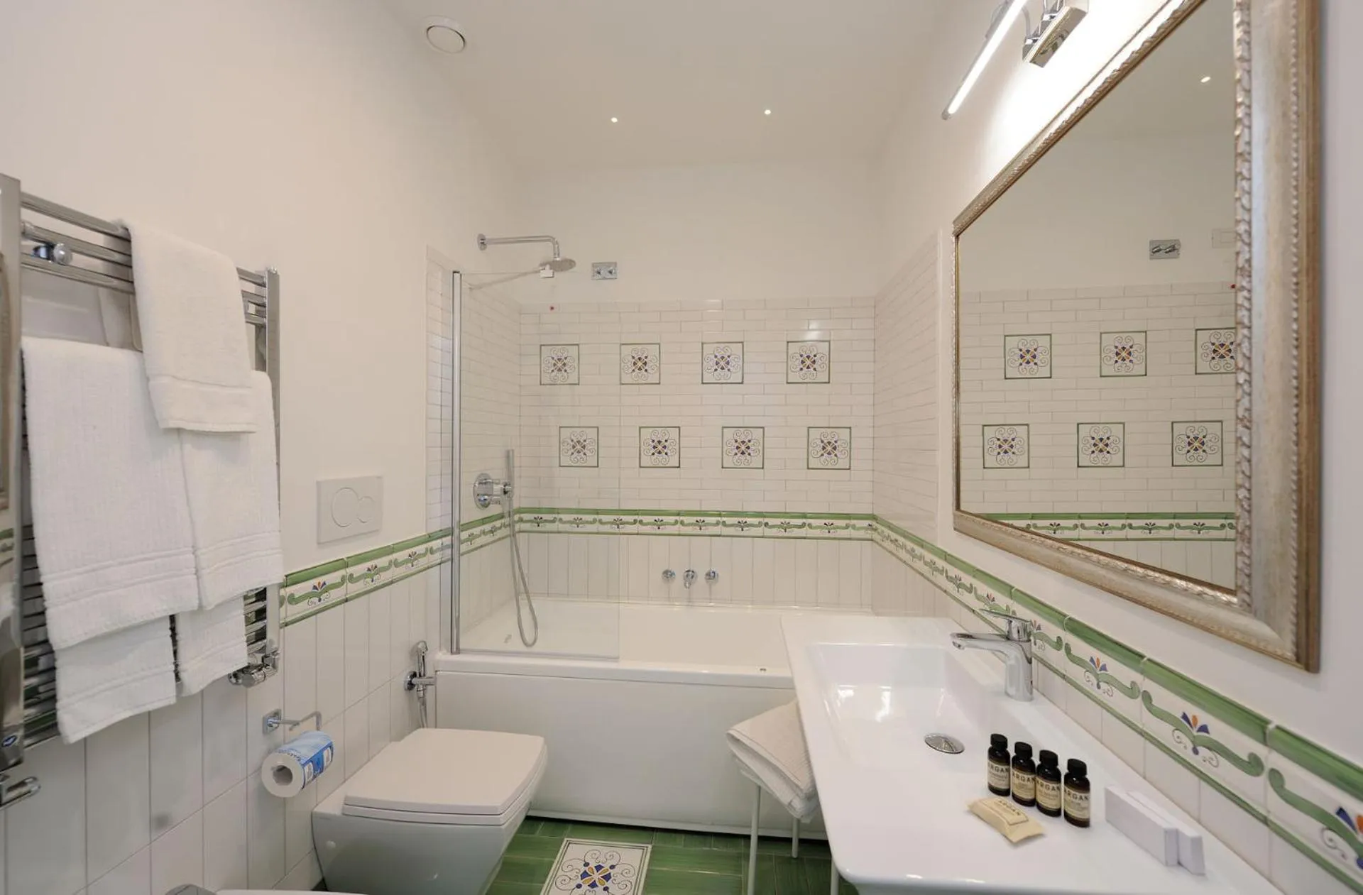 Toilet in Villa Guarracino Amalfi