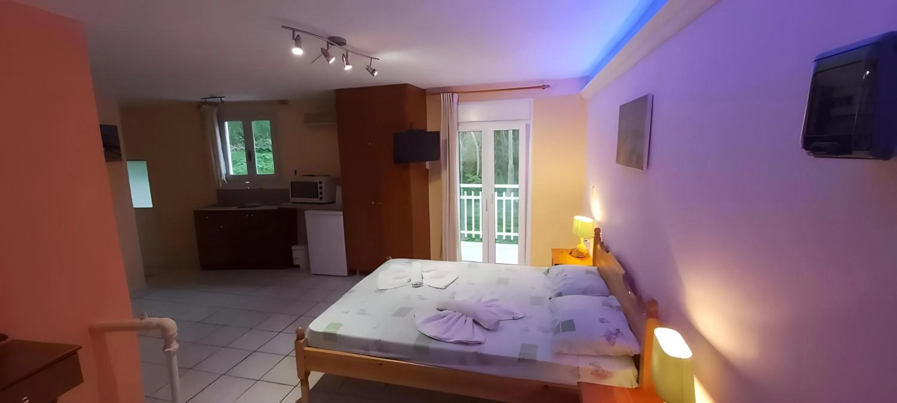 Bed in Elefteria Hotel