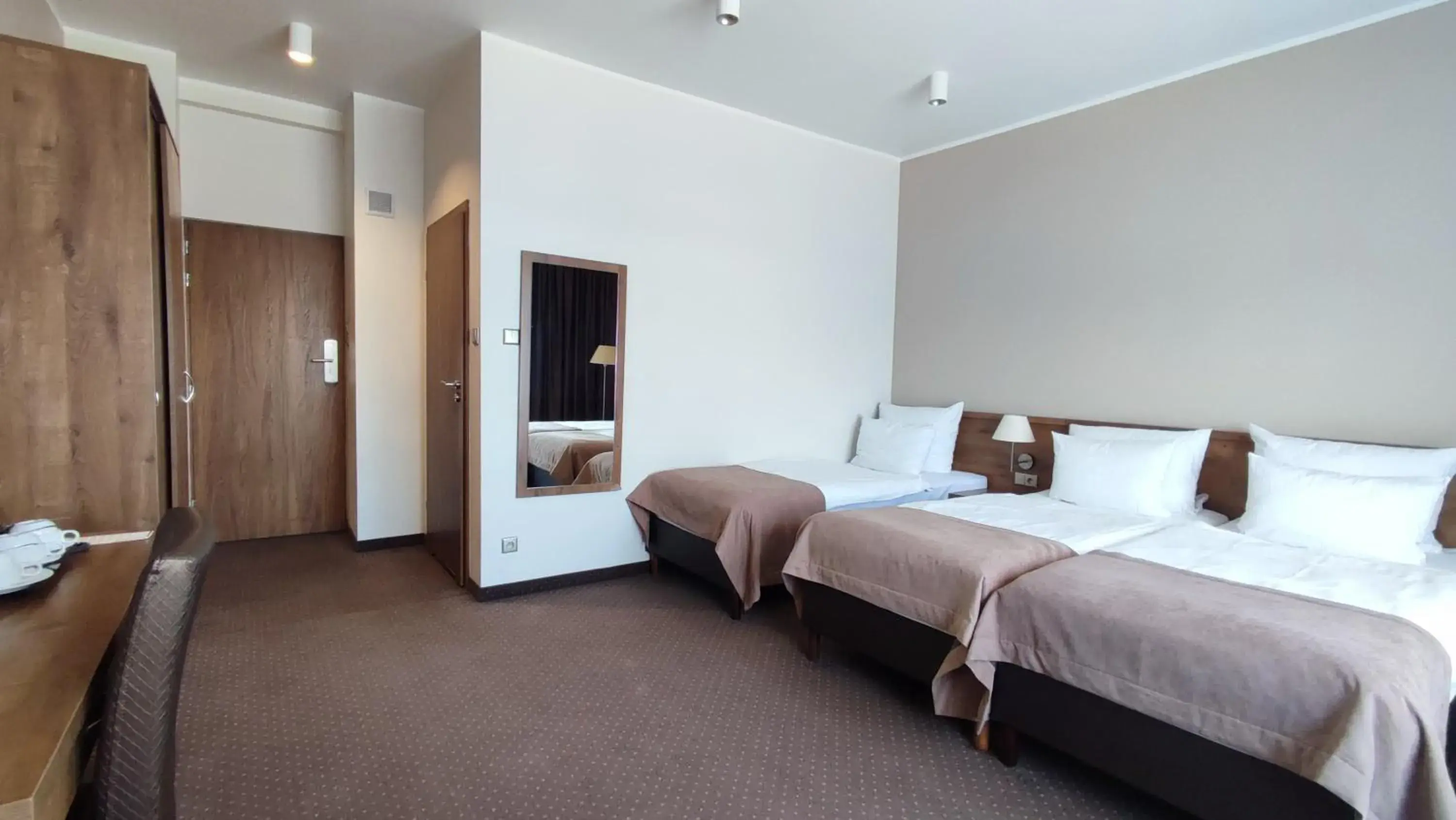 Superior Triple Room in Hotel Gem Superior Triple Room in Hotel Gem