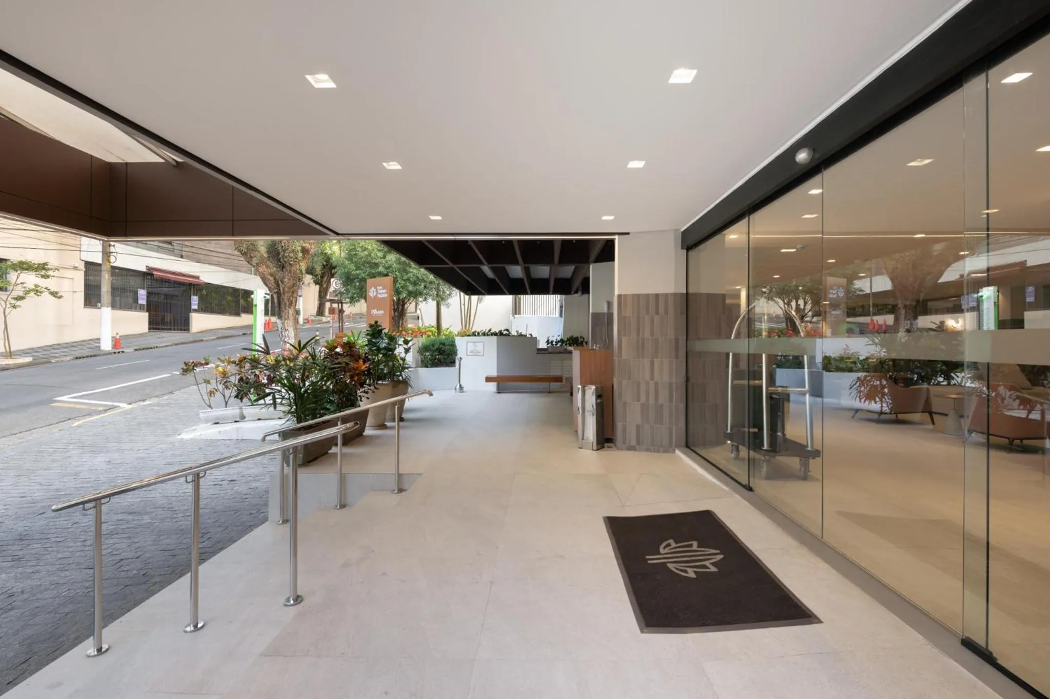 Facade/entrance in Hotel Trianon Paulista